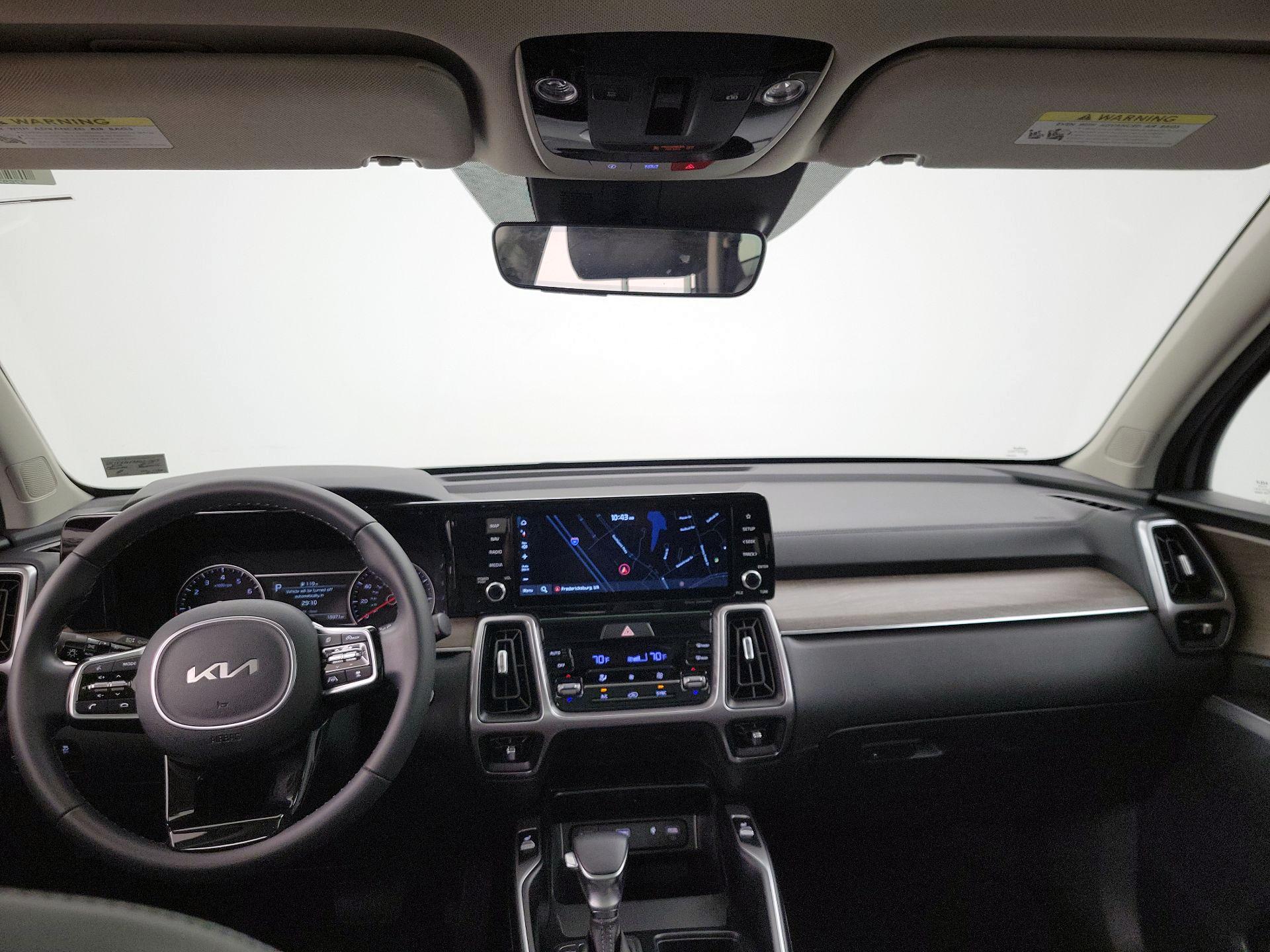 Thumbnail: 2023 Kia Sorento - 9