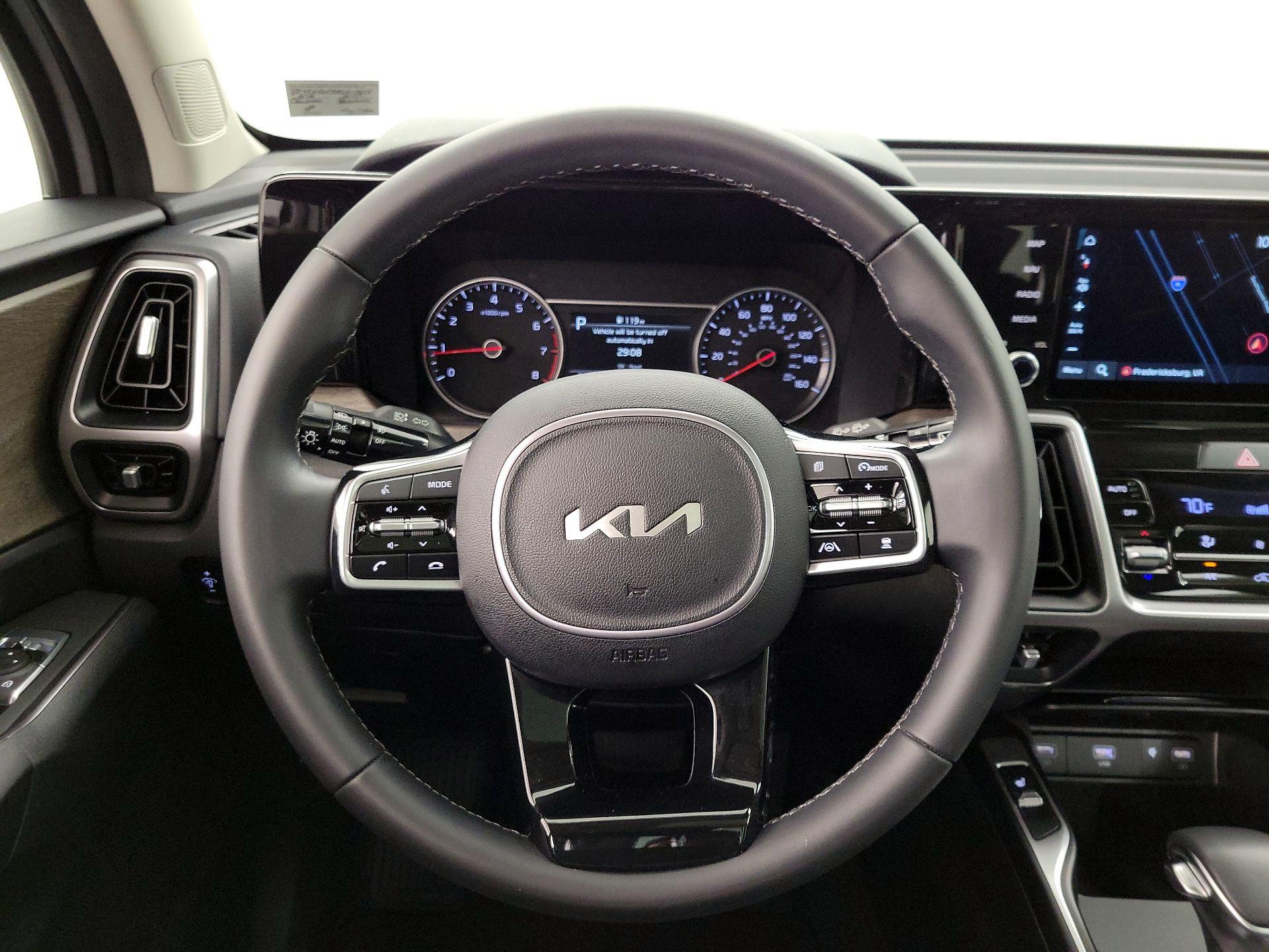Thumbnail: 2023 Kia Sorento - 10