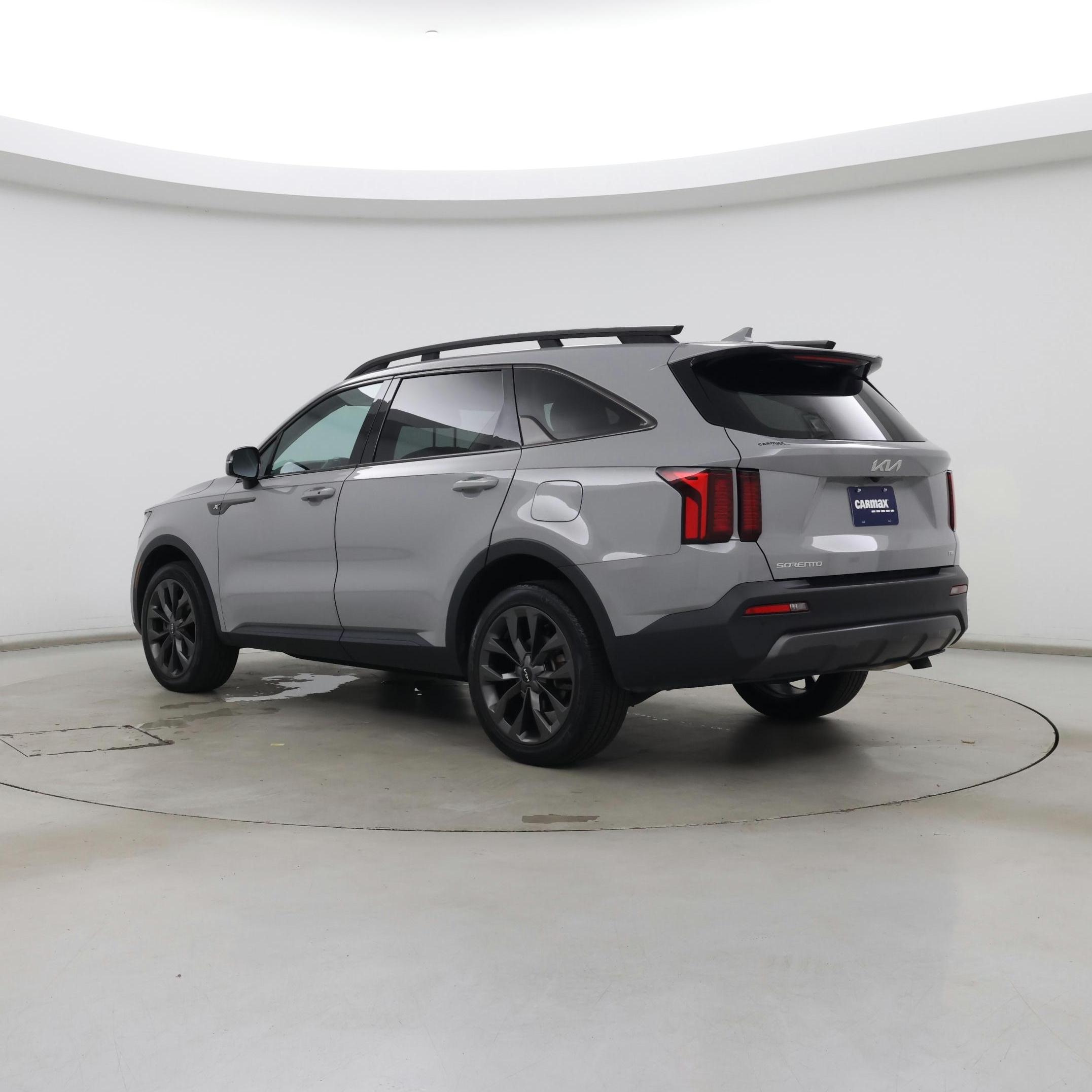 Thumbnail: 2023 Kia Sorento - 2