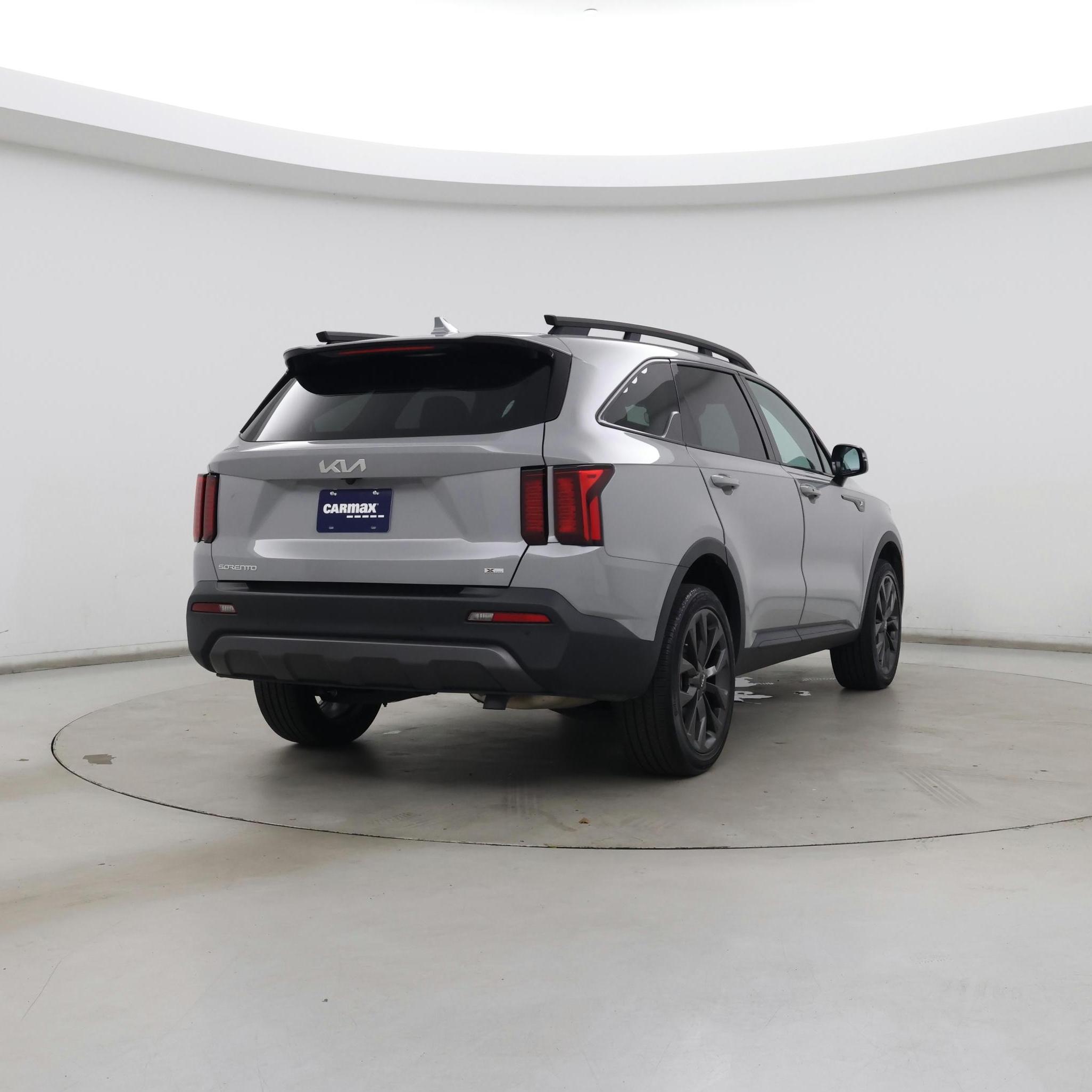 Thumbnail: 2023 Kia Sorento - 8