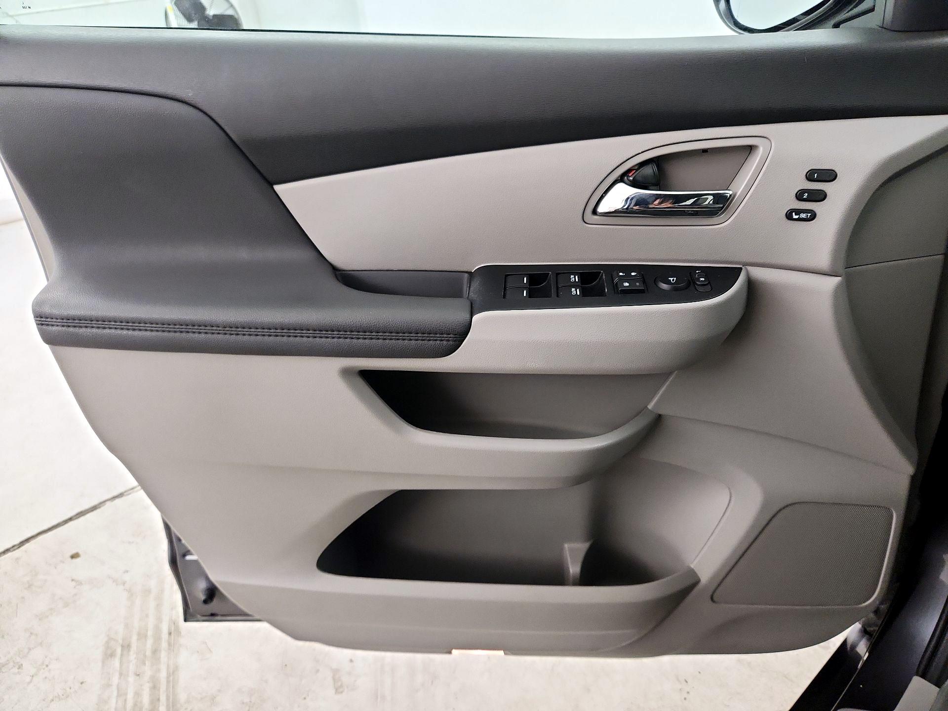 Thumbnail: 2014 Honda Odyssey - 12