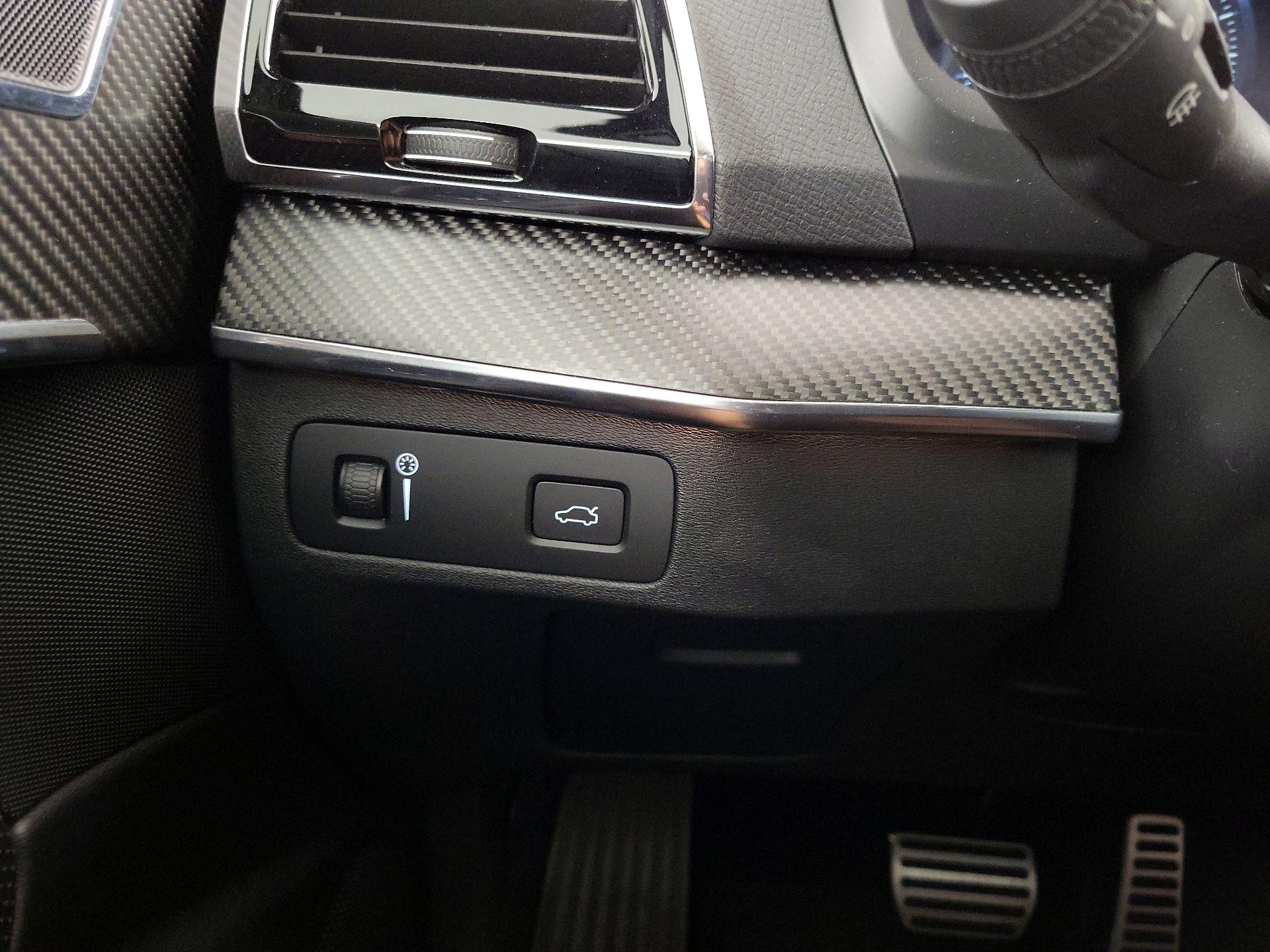 Thumbnail: 2017 Volvo XC90 - 13