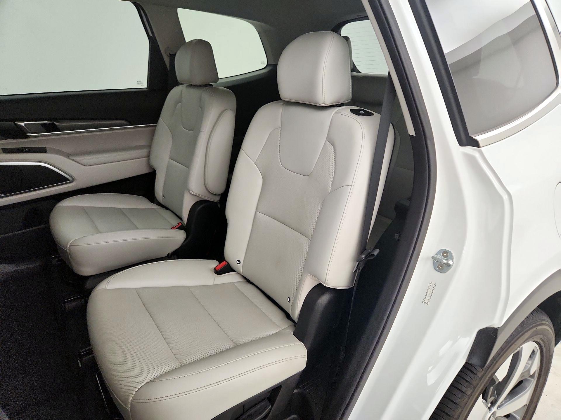 Thumbnail: 2020 Kia Telluride - 20