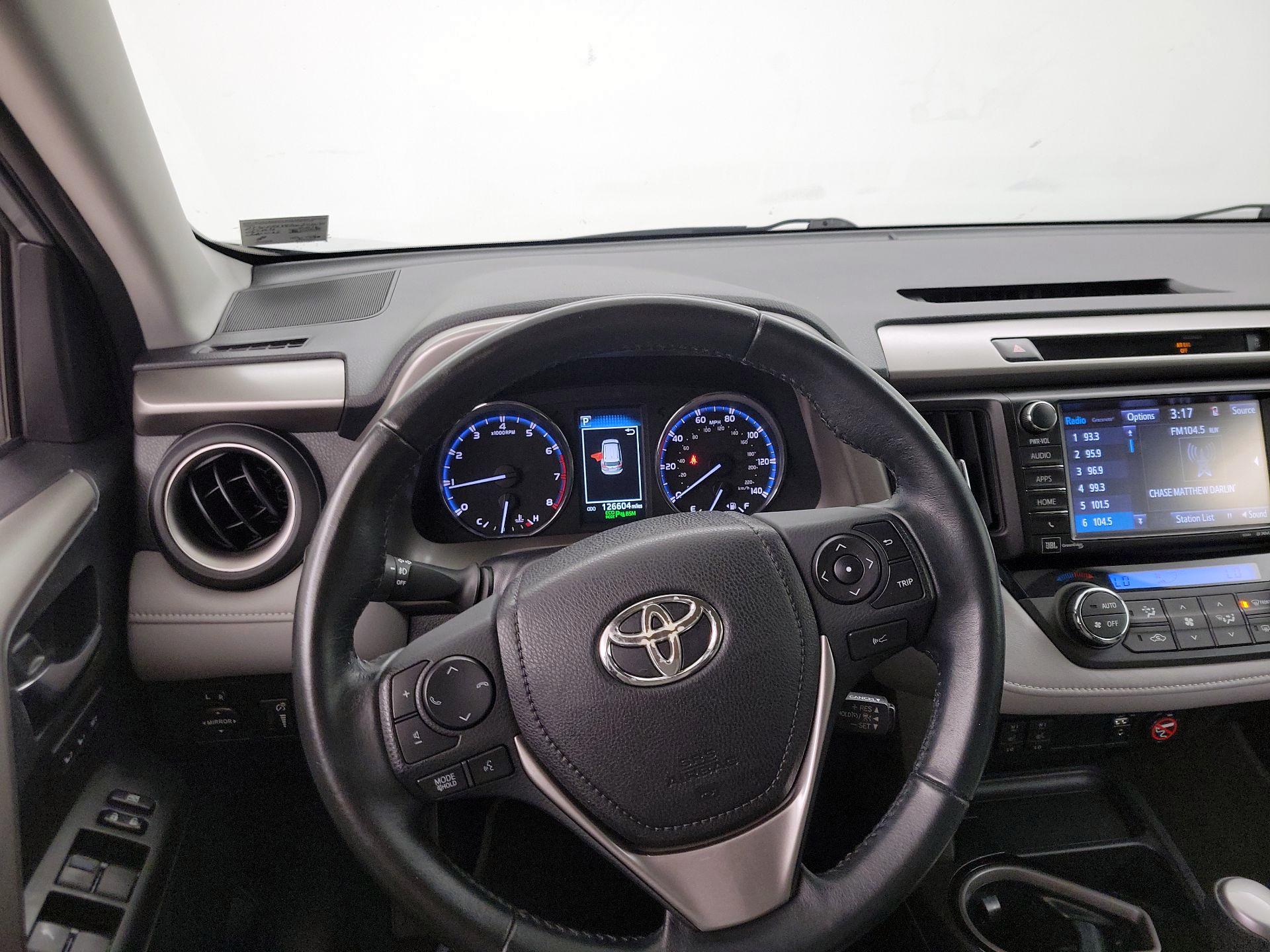 Thumbnail: 2016 Toyota RAV4 - 10
