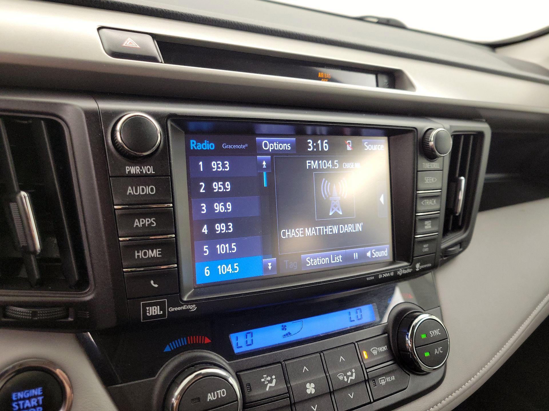 Thumbnail: 2016 Toyota RAV4 - 15
