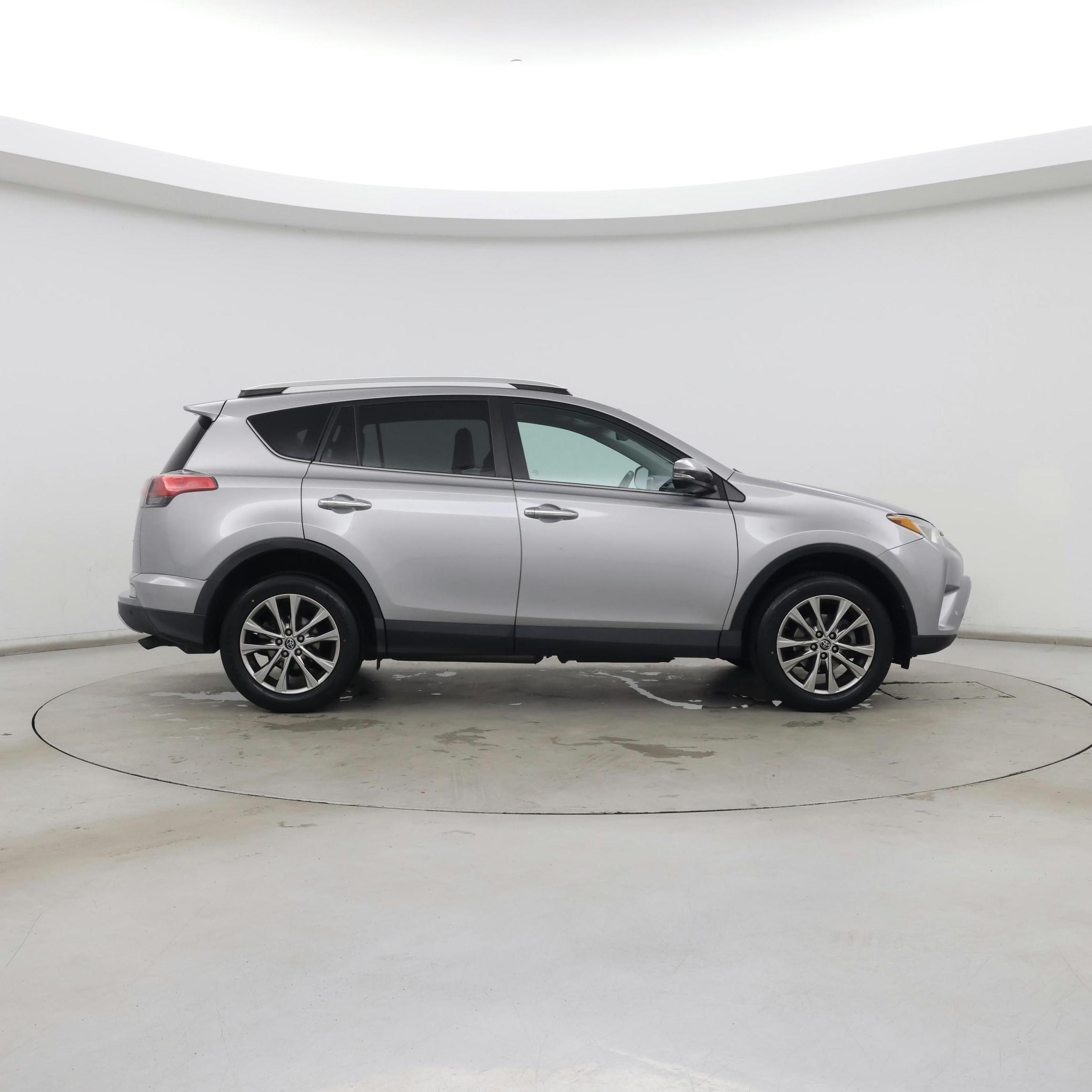 Thumbnail: 2016 Toyota RAV4 - 7
