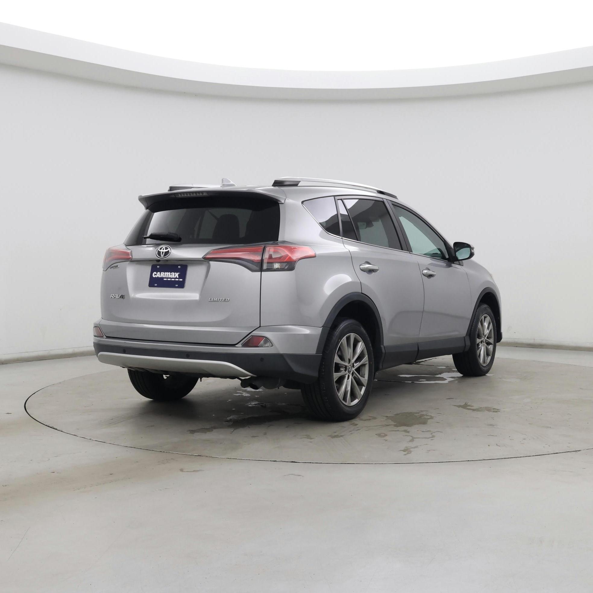 Thumbnail: 2016 Toyota RAV4 - 8