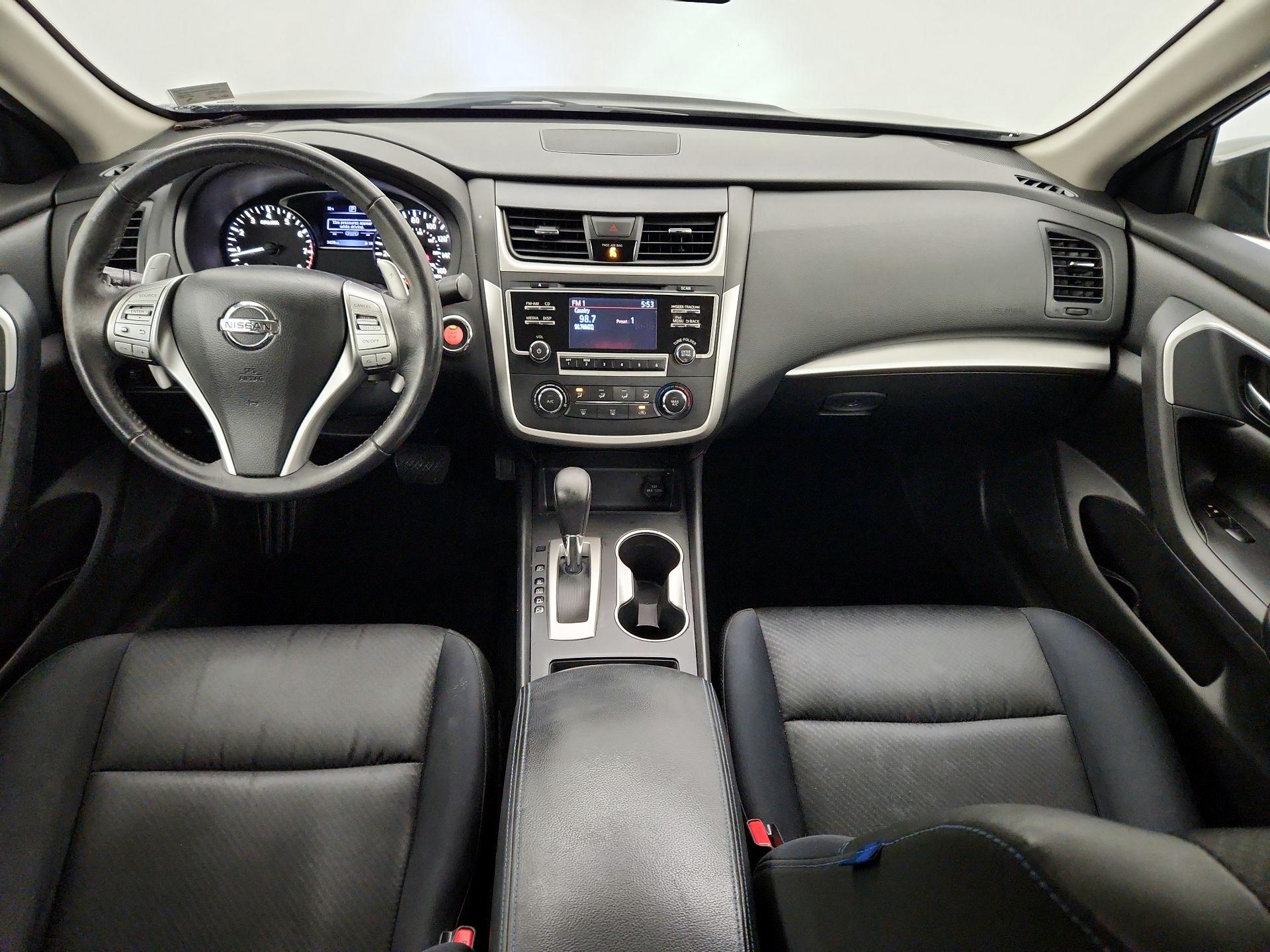 Thumbnail: 2017 Nissan Altima - 9