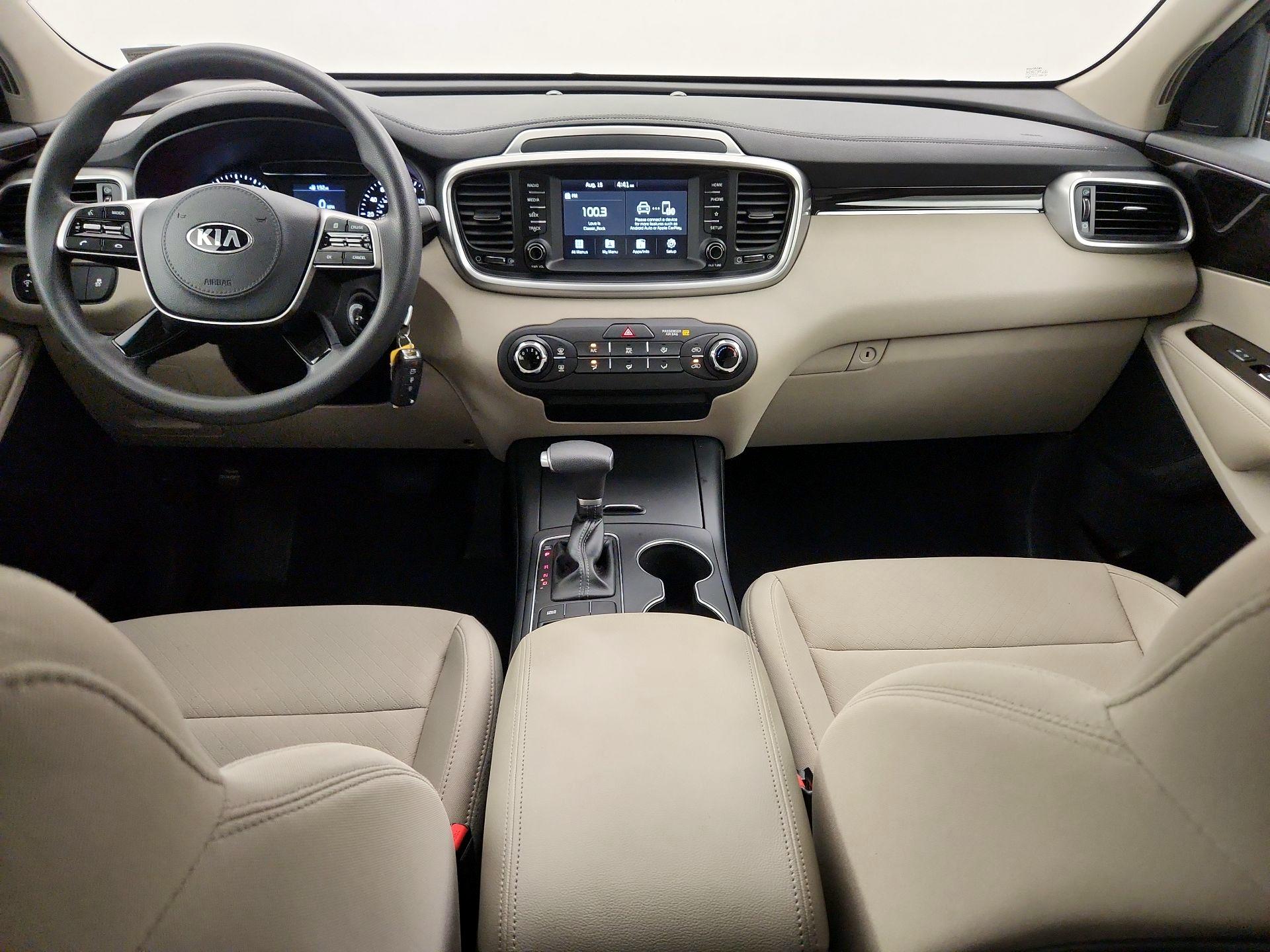 Thumbnail: 2020 Kia Sorento - 9