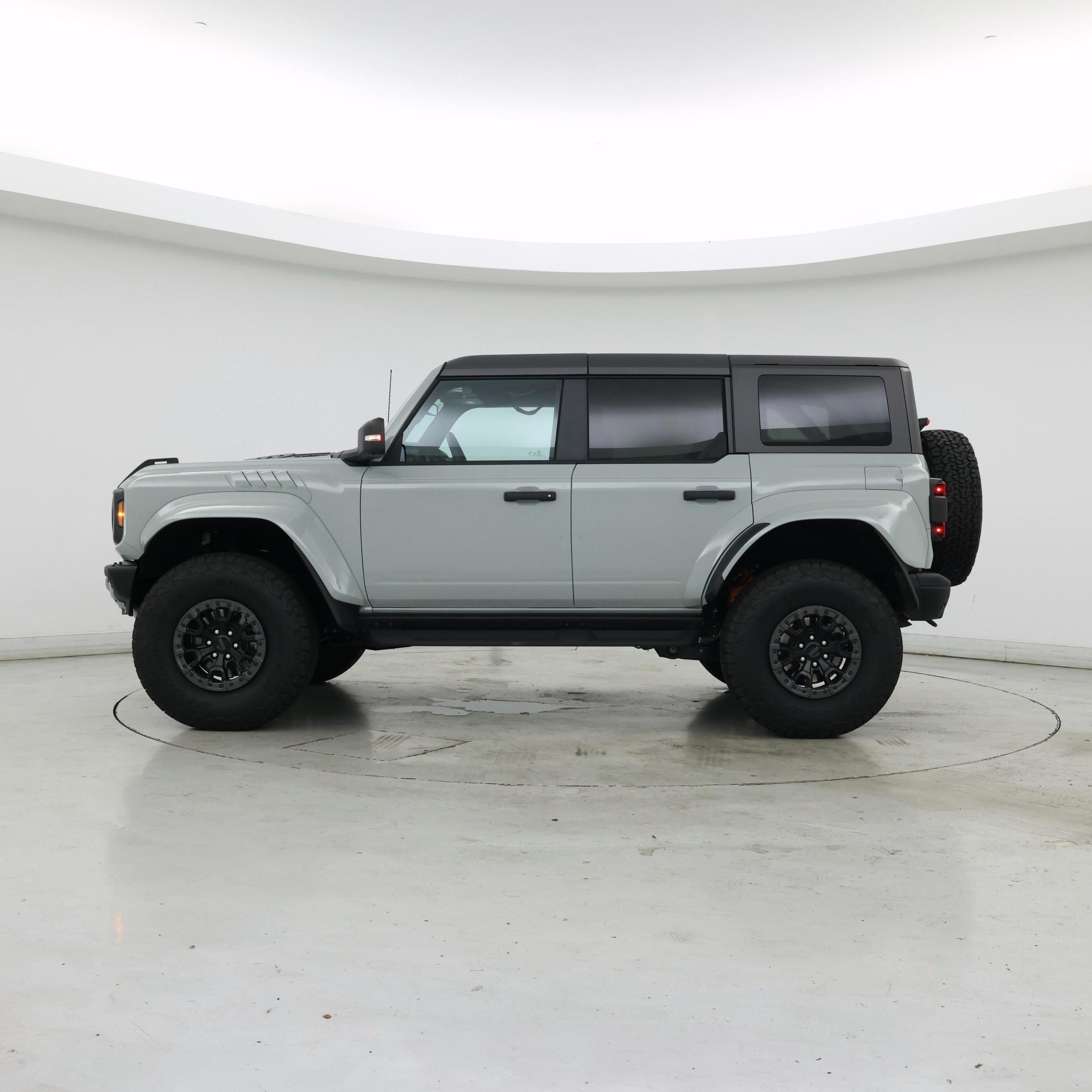 Thumbnail: 2024 Ford Bronco - 3
