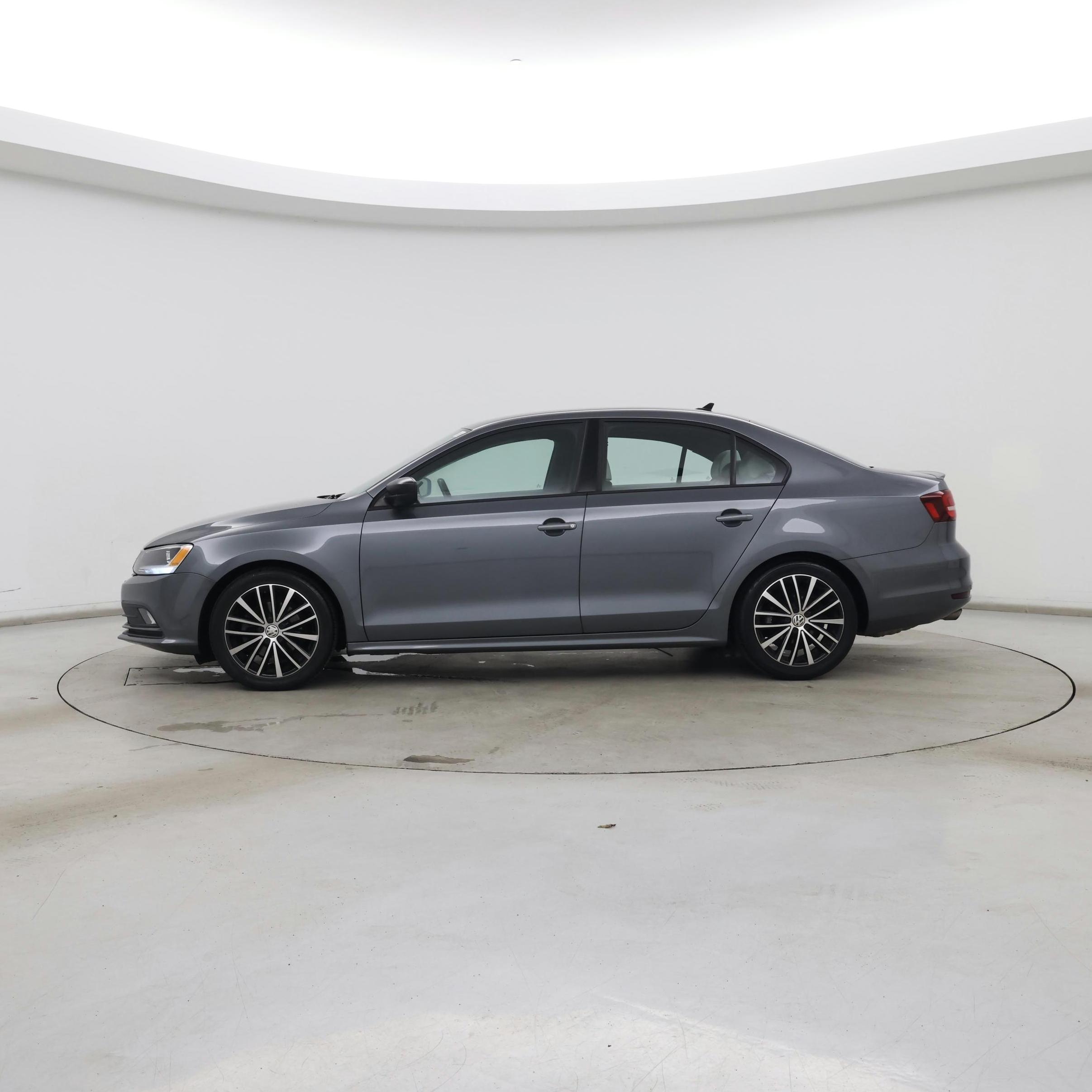 Thumbnail: 2016 Volkswagen Jetta - 3