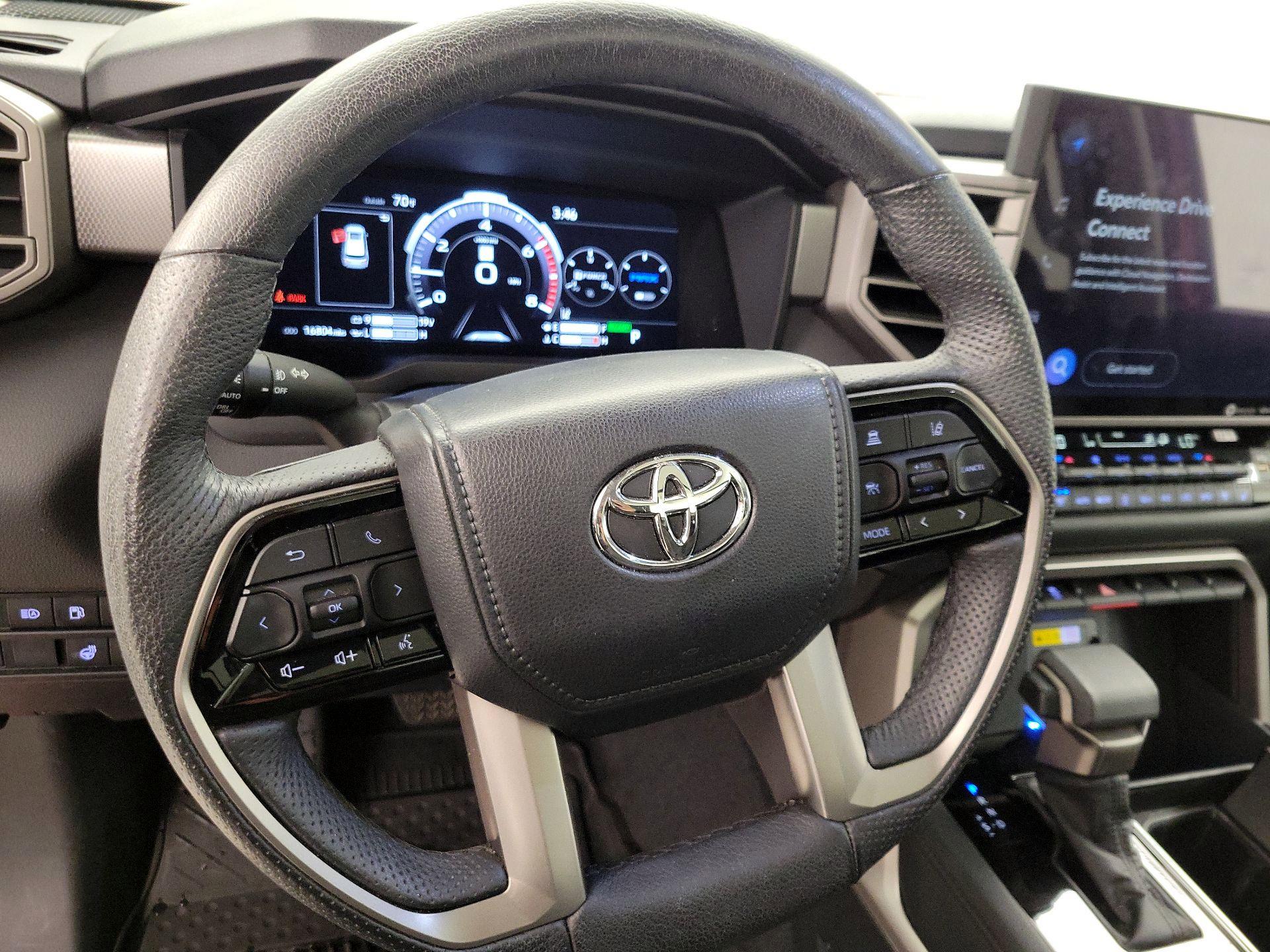 Thumbnail: 2023 Toyota Sequoia - 10