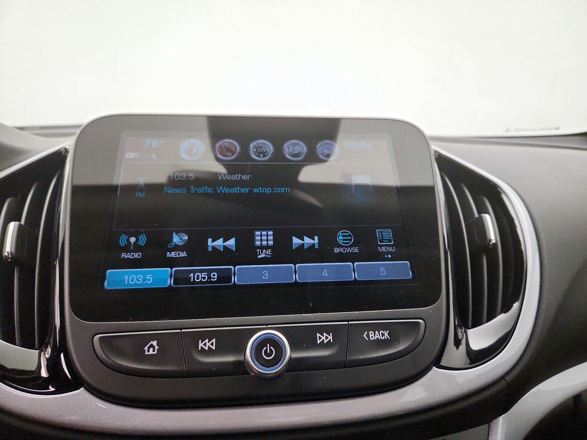 Thumbnail: 2018 Chevrolet Volt - 15