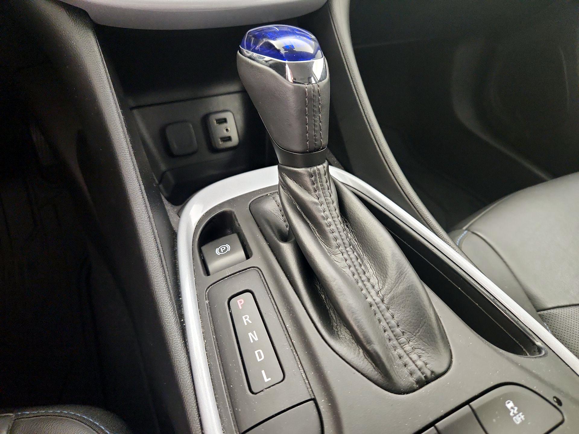 Thumbnail: 2018 Chevrolet Volt - 17