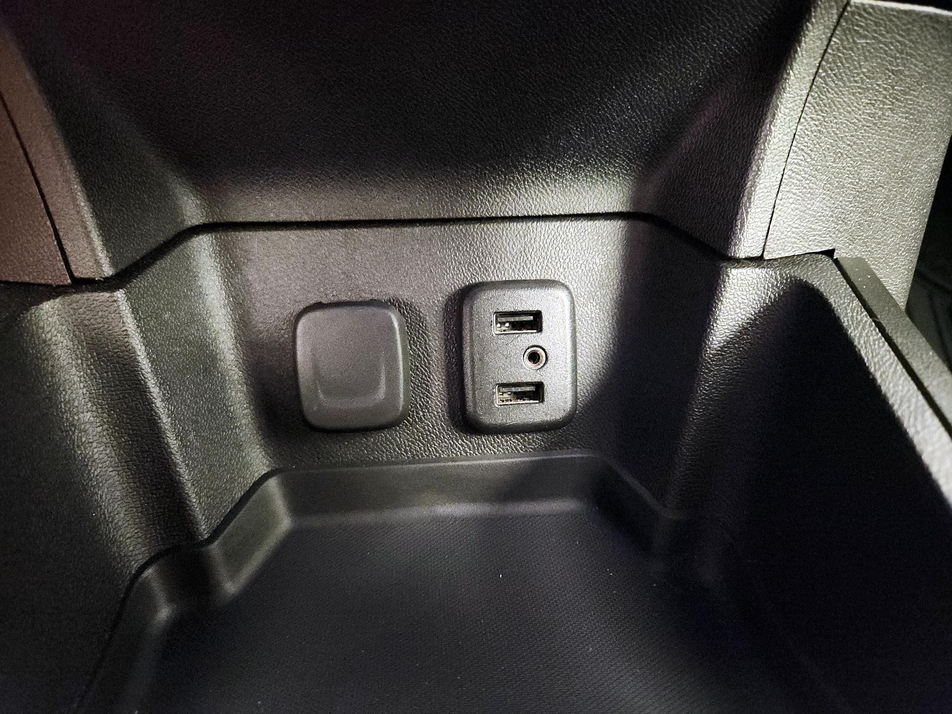 Thumbnail: 2018 Chevrolet Volt - 18