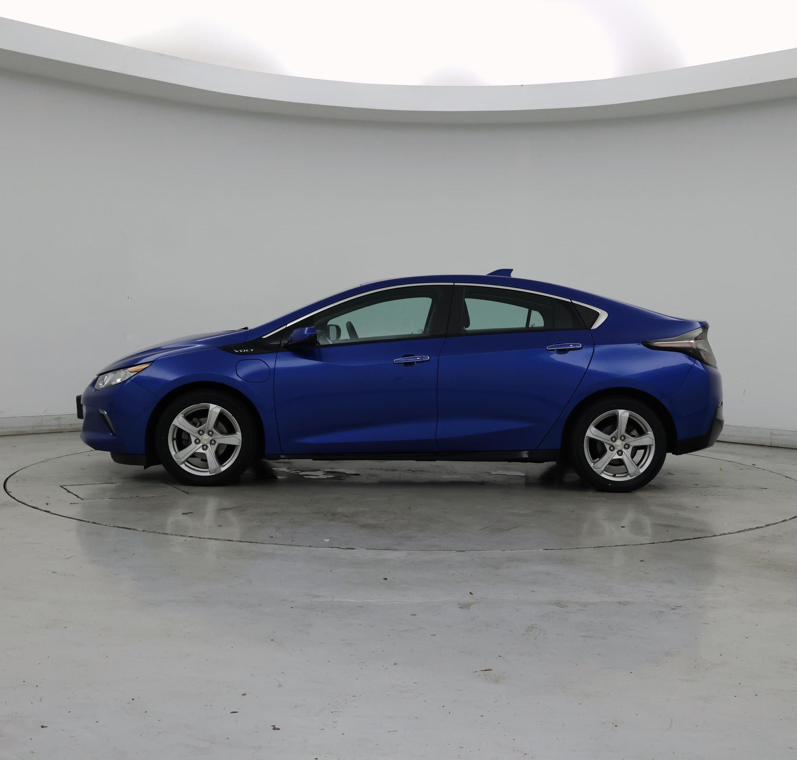 Thumbnail: 2018 Chevrolet Volt - 3