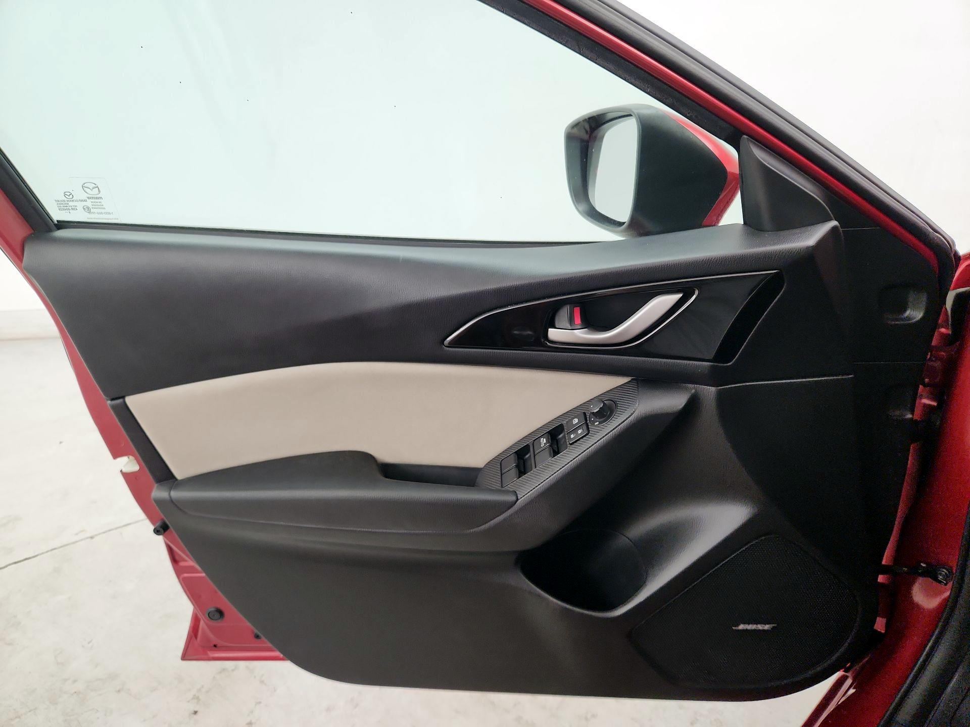 Thumbnail: 2015 Mazda Mazda3 - 12