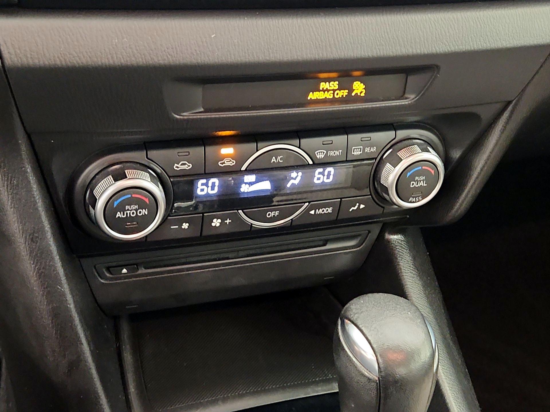 Thumbnail: 2015 Mazda Mazda3 - 17