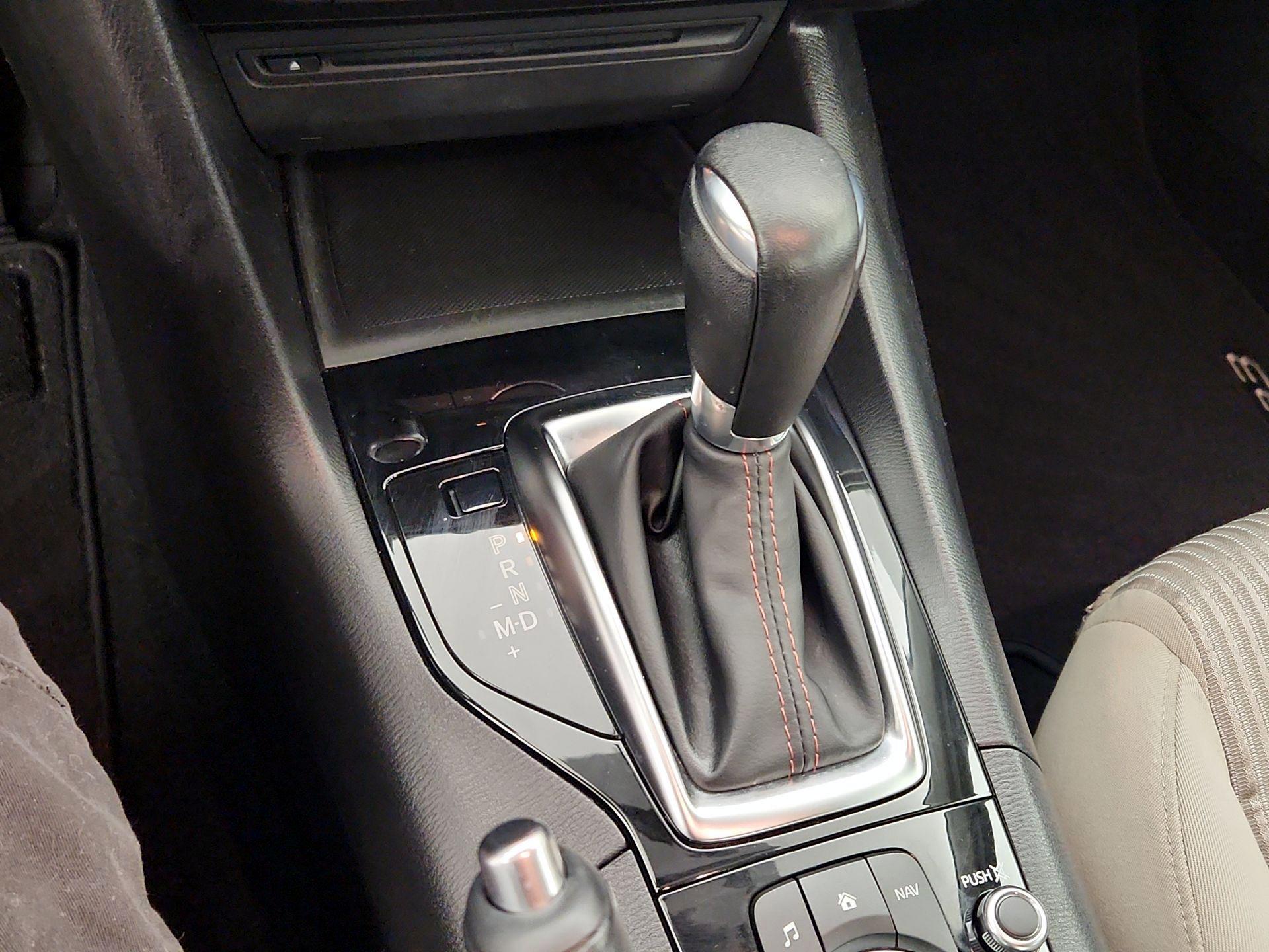 Thumbnail: 2015 Mazda Mazda3 - 18