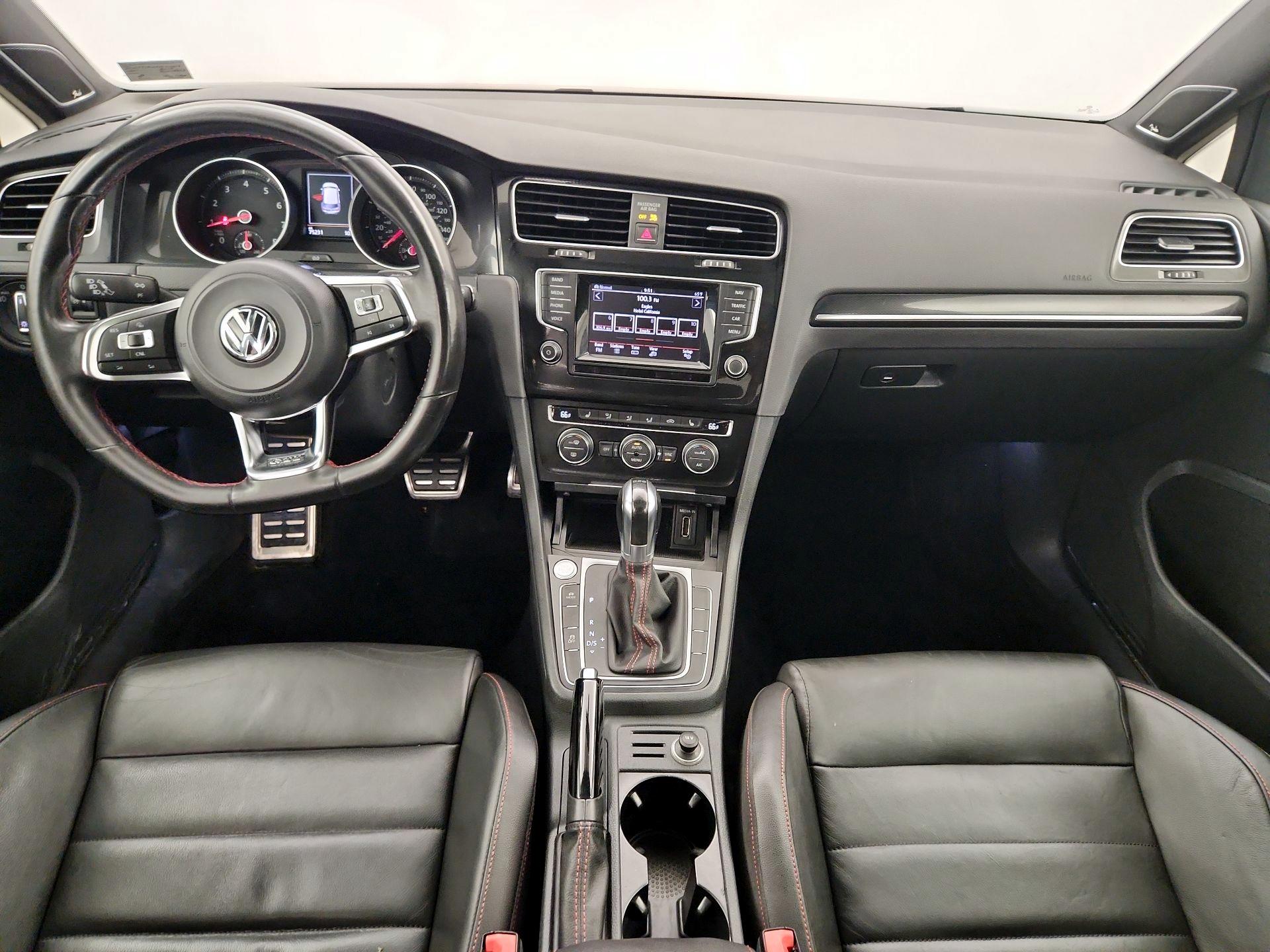 Thumbnail: 2015 Volkswagen Golf - 9