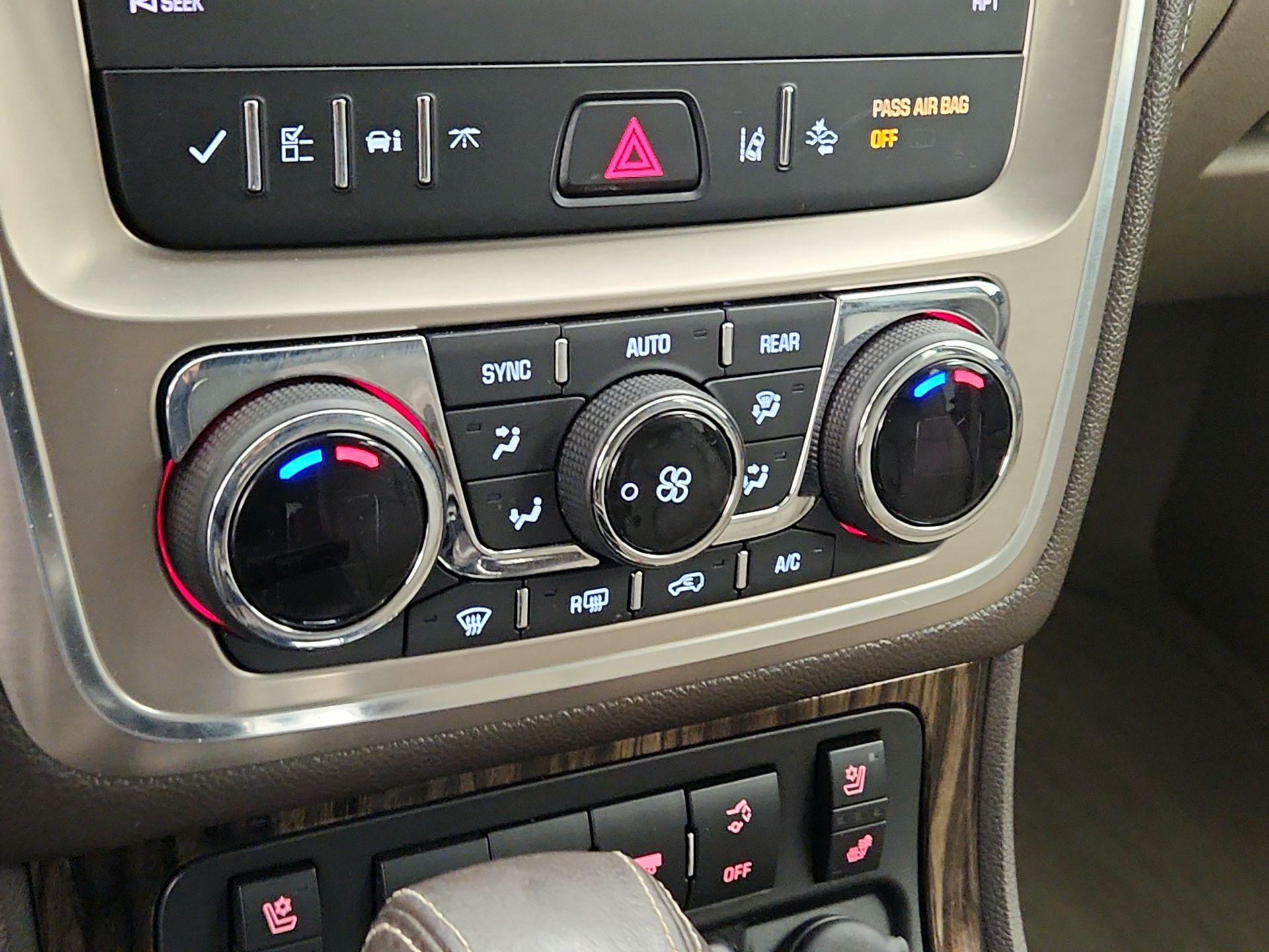 Thumbnail: 2016 GMC Acadia - 17