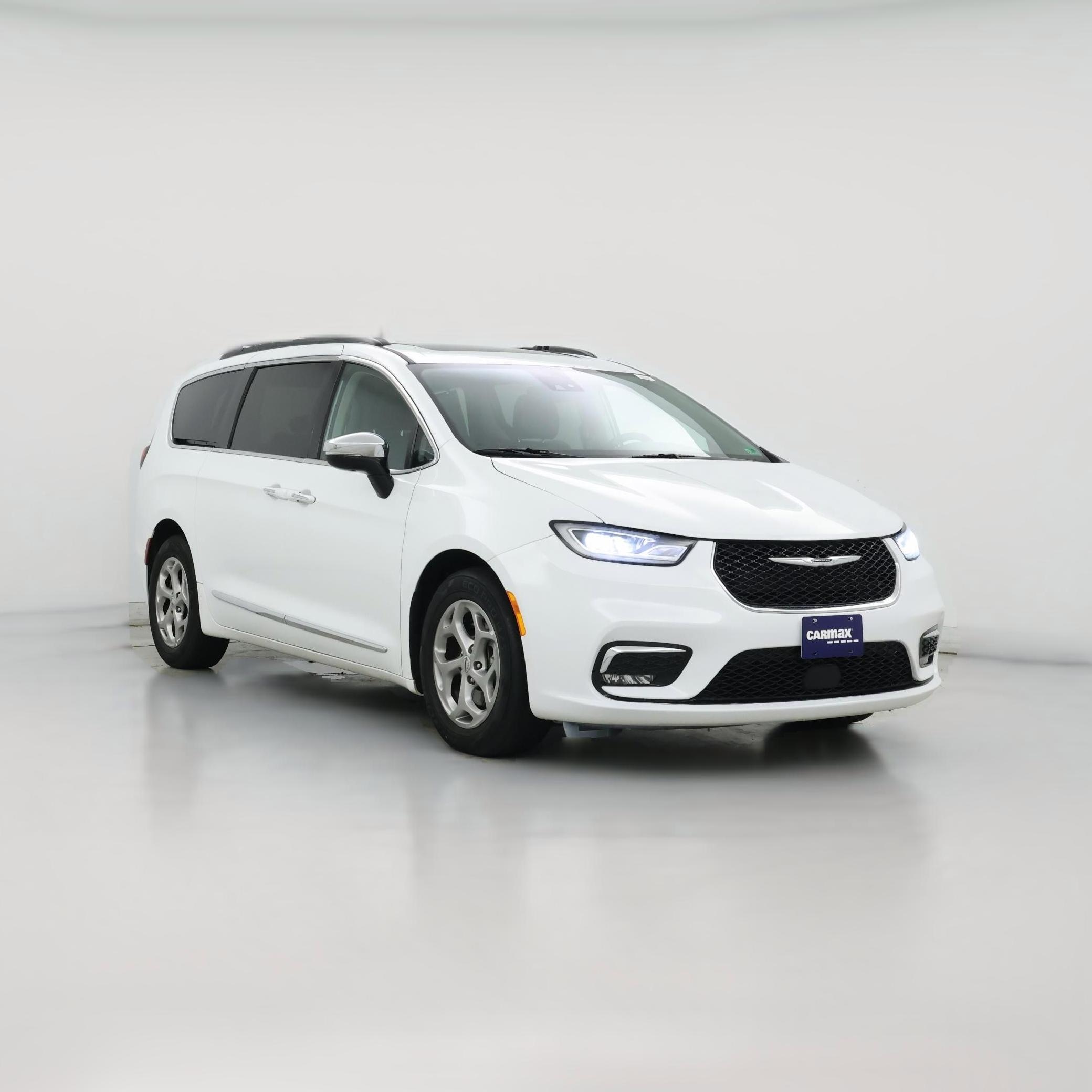 Thumbnail: 2023 Chrysler Pacifica - 1