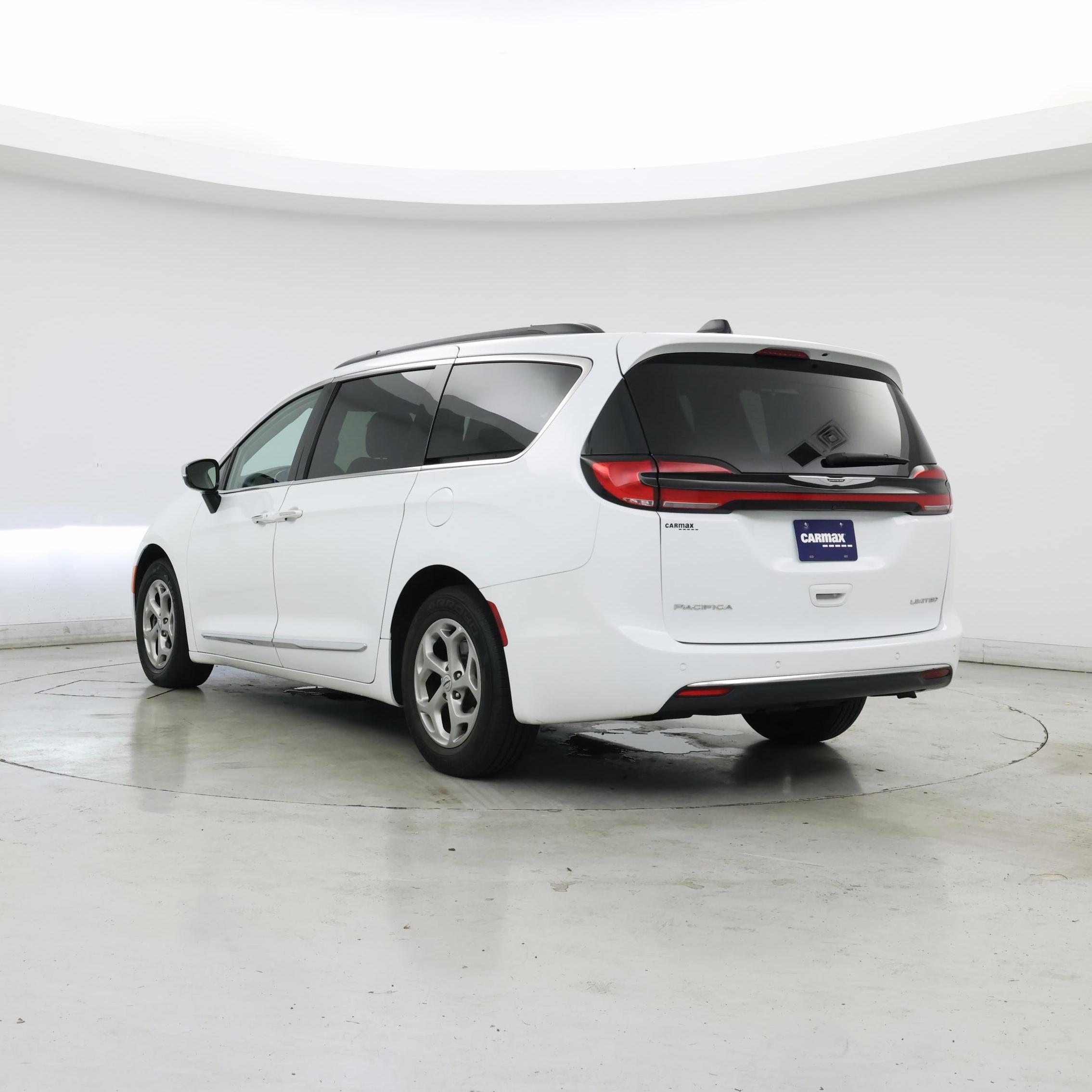 Thumbnail: 2023 Chrysler Pacifica - 2