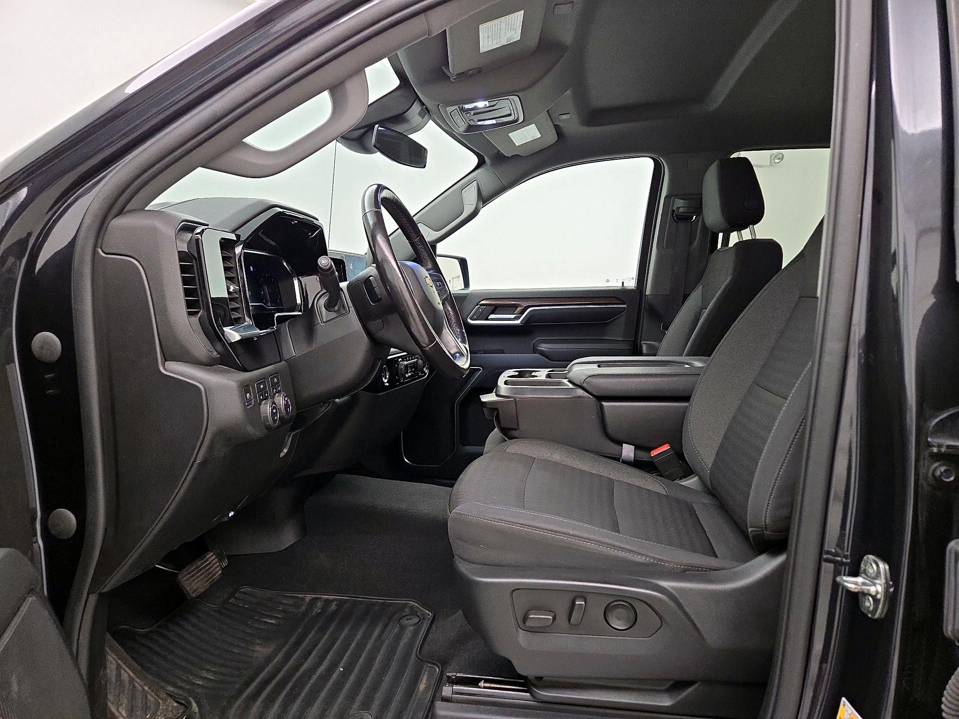 Thumbnail: 2022 Chevrolet Silverado 1500 - 11