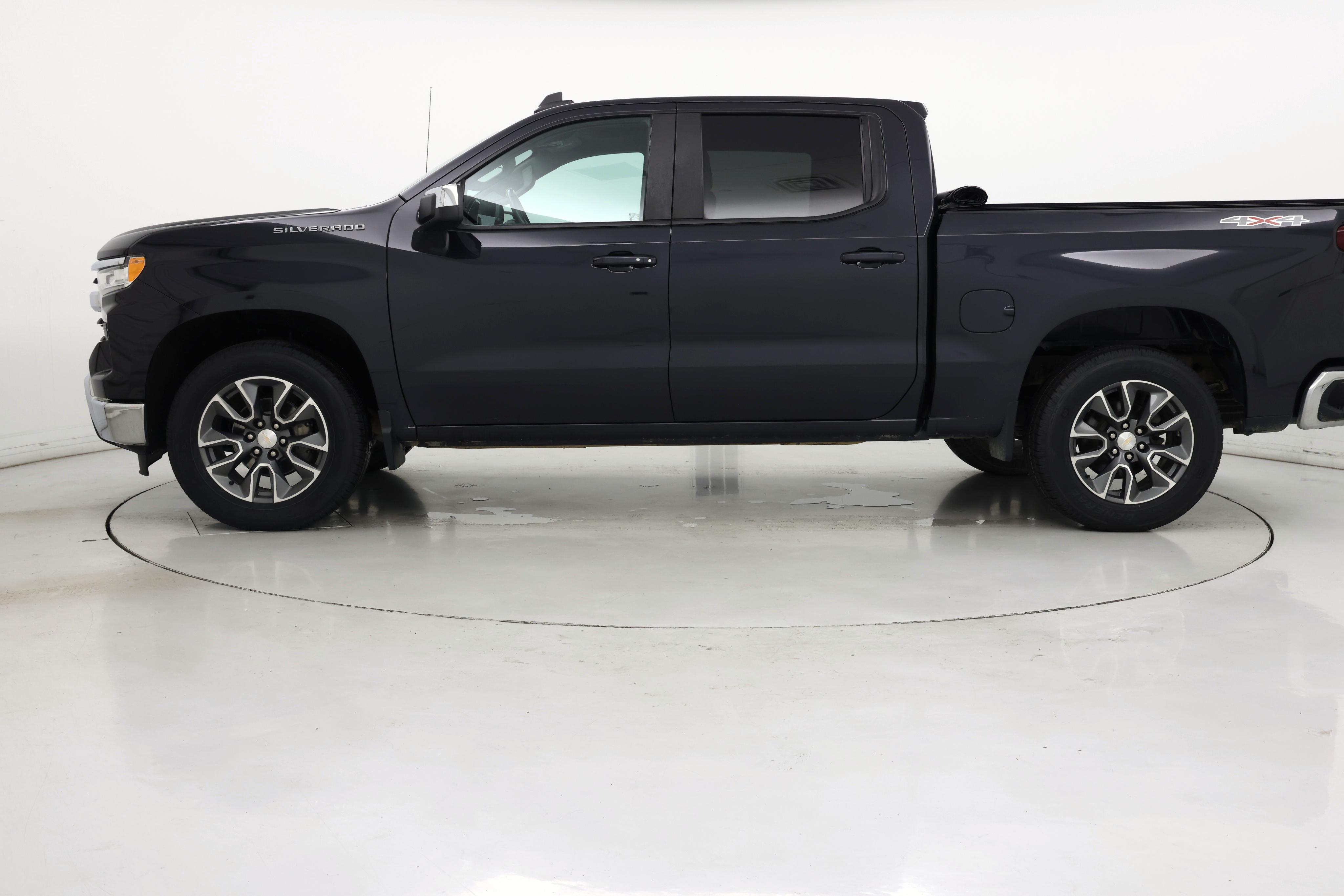 Thumbnail: 2022 Chevrolet Silverado 1500 - 3
