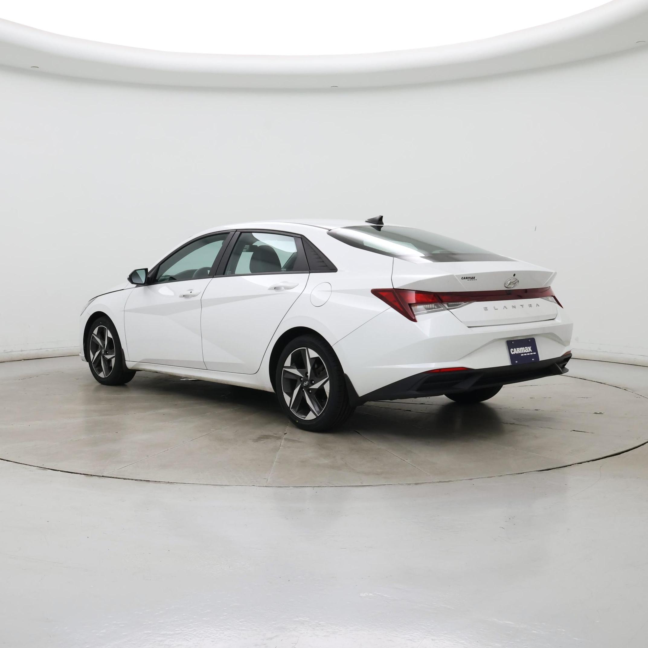 Thumbnail: 2023 Hyundai Elantra - 2