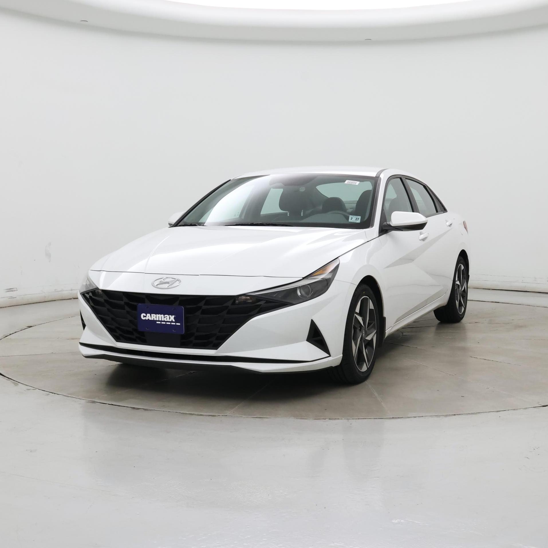 Thumbnail: 2023 Hyundai Elantra - 4