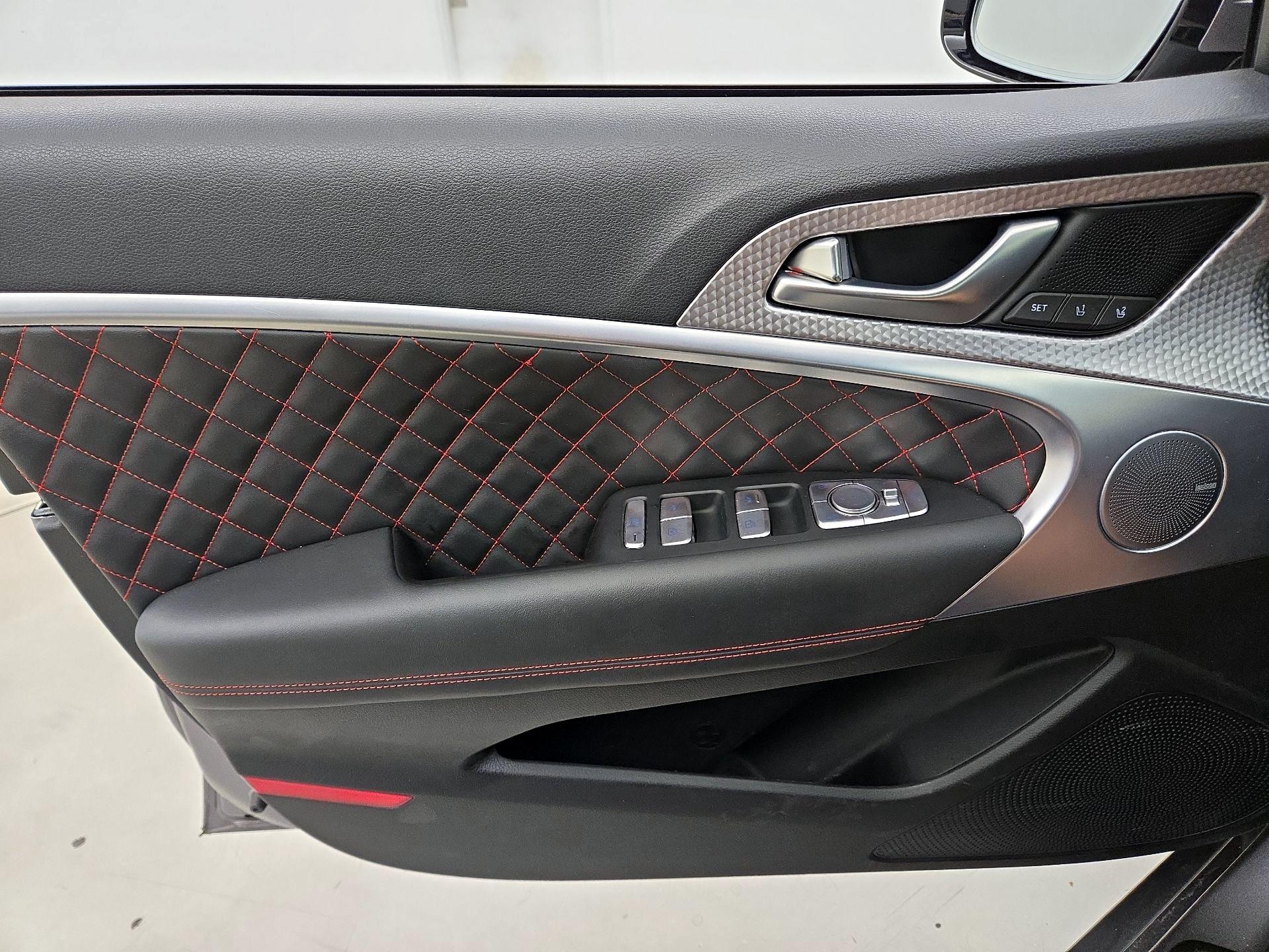 Thumbnail: 2023 Genesis G70 - 12