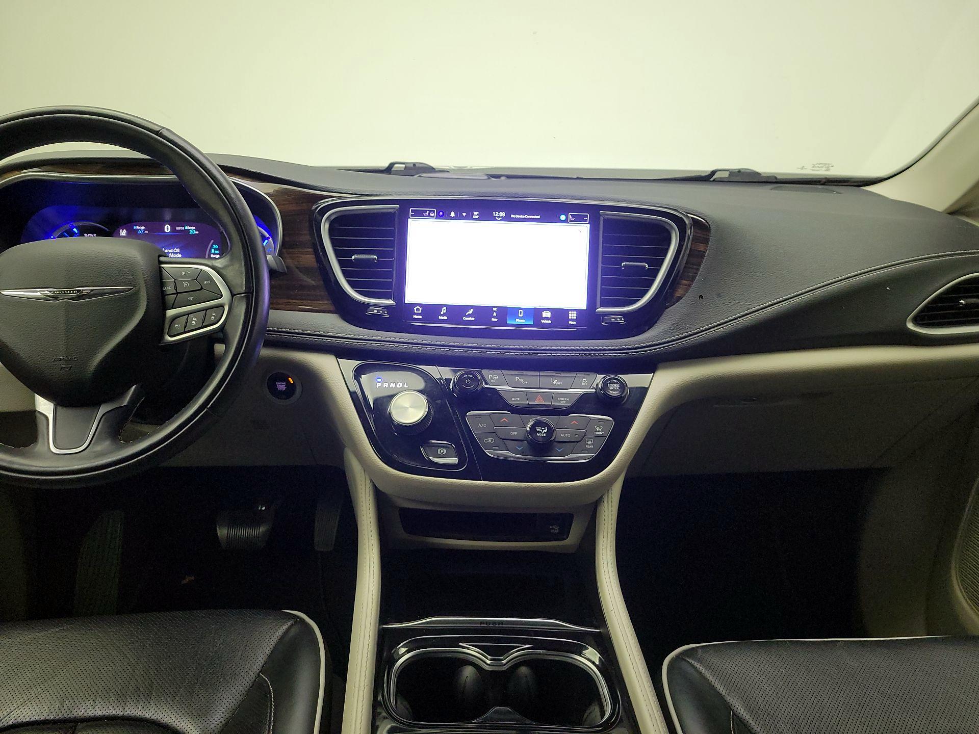 Thumbnail: 2022 Chrysler Pacifica - 9