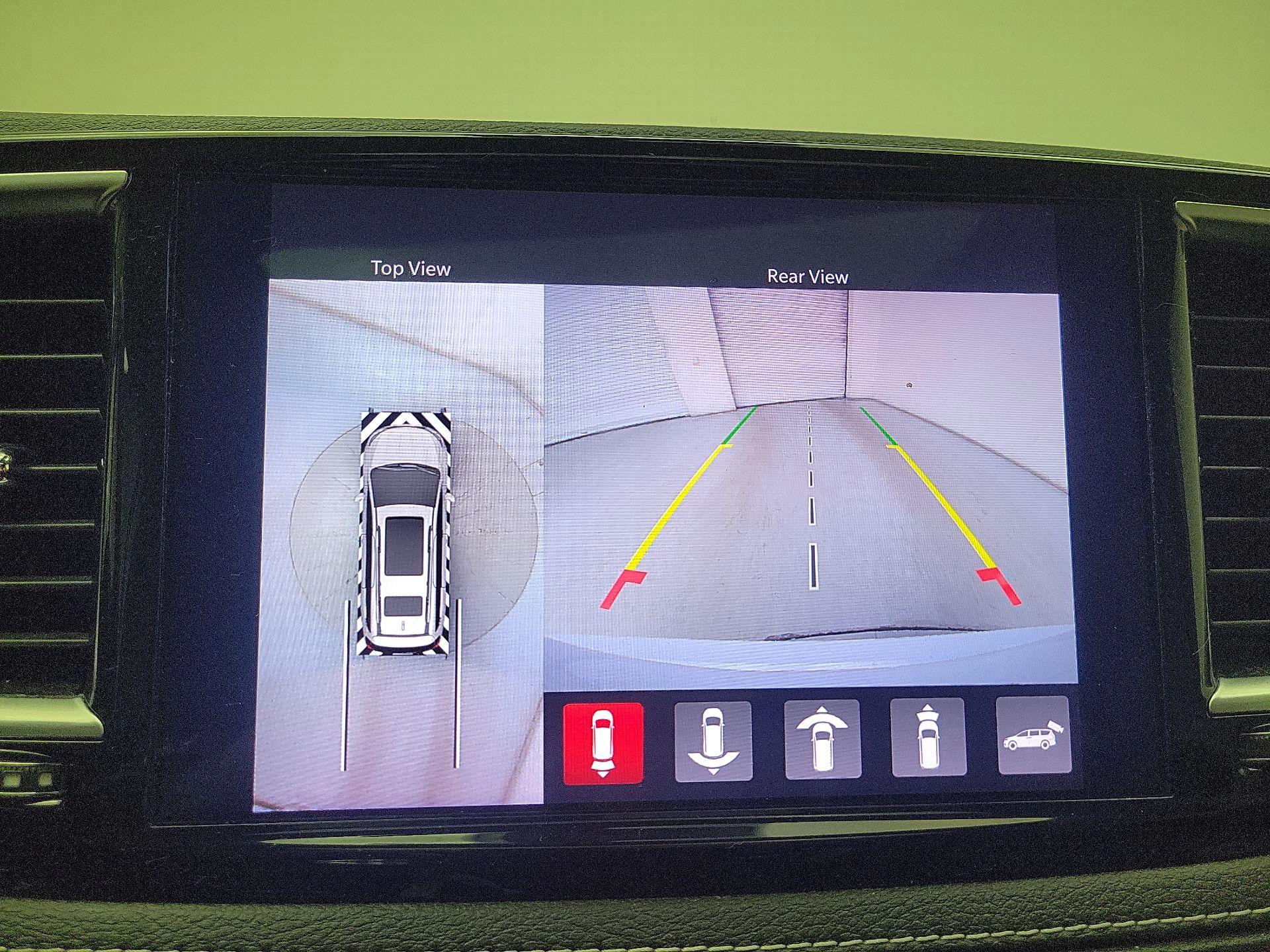 Thumbnail: 2022 Chrysler Pacifica - 15
