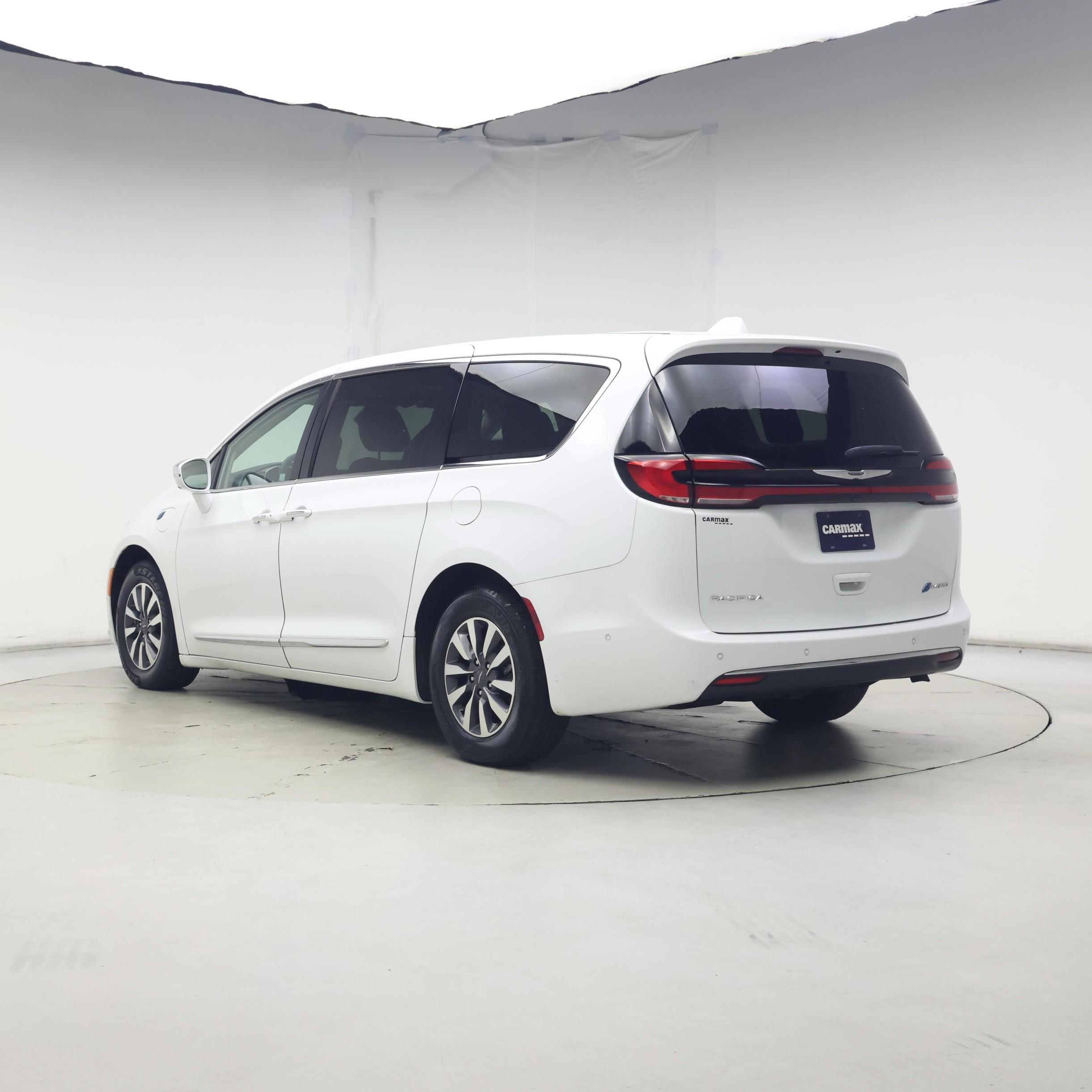 Thumbnail: 2022 Chrysler Pacifica - 2