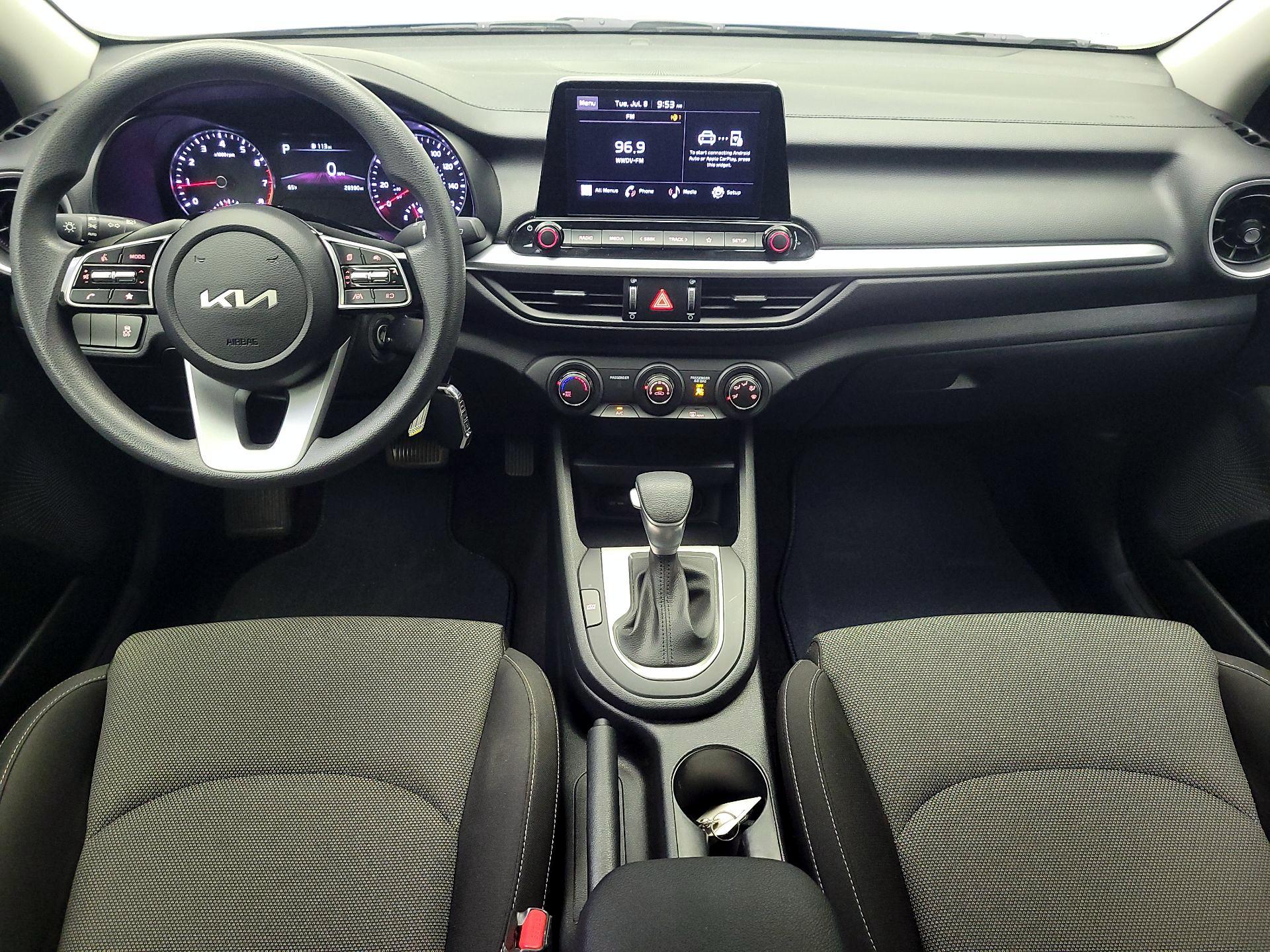 Thumbnail: 2022 Kia Forte - 9