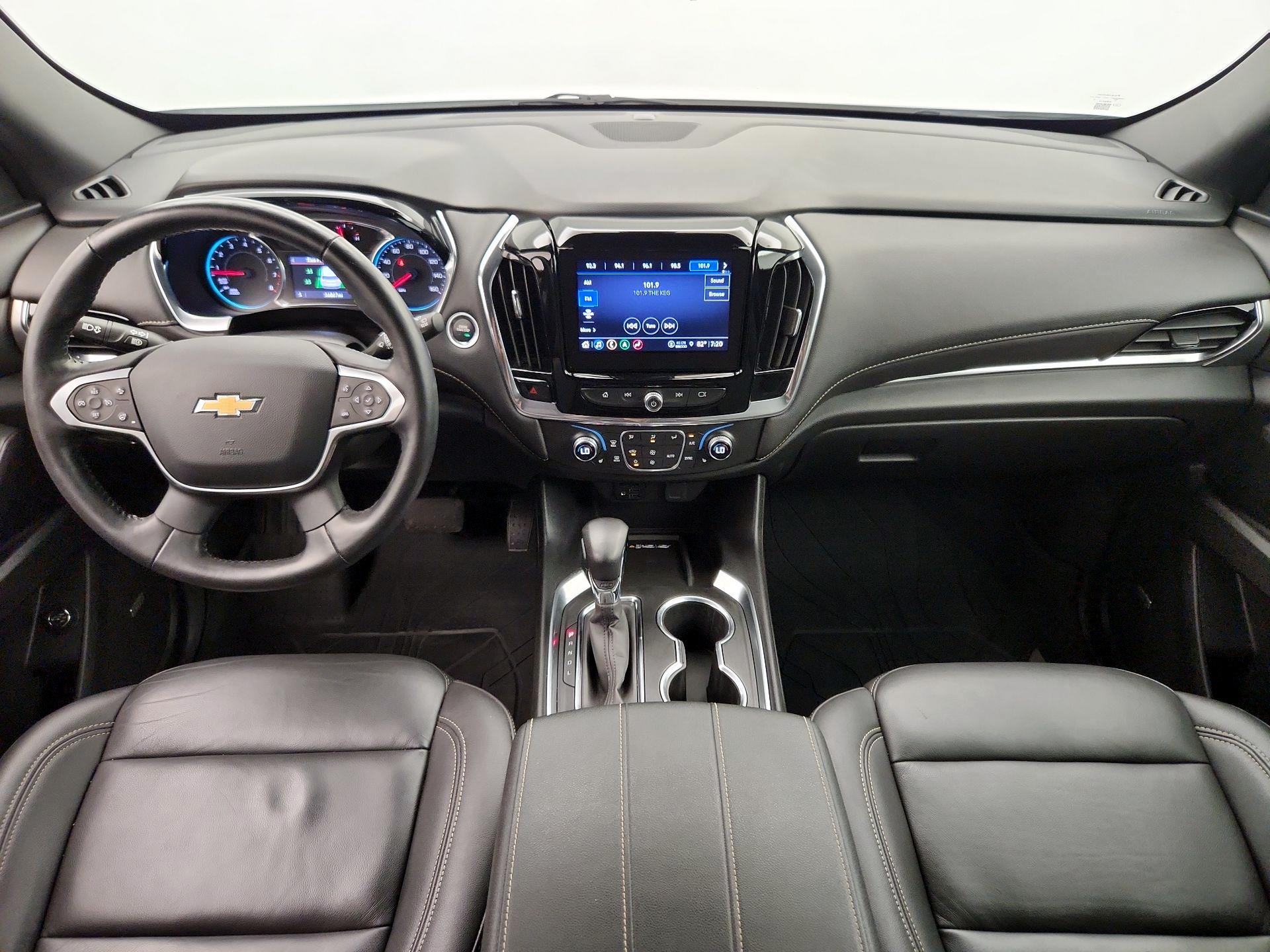 Thumbnail: 2022 Chevrolet Traverse - 9