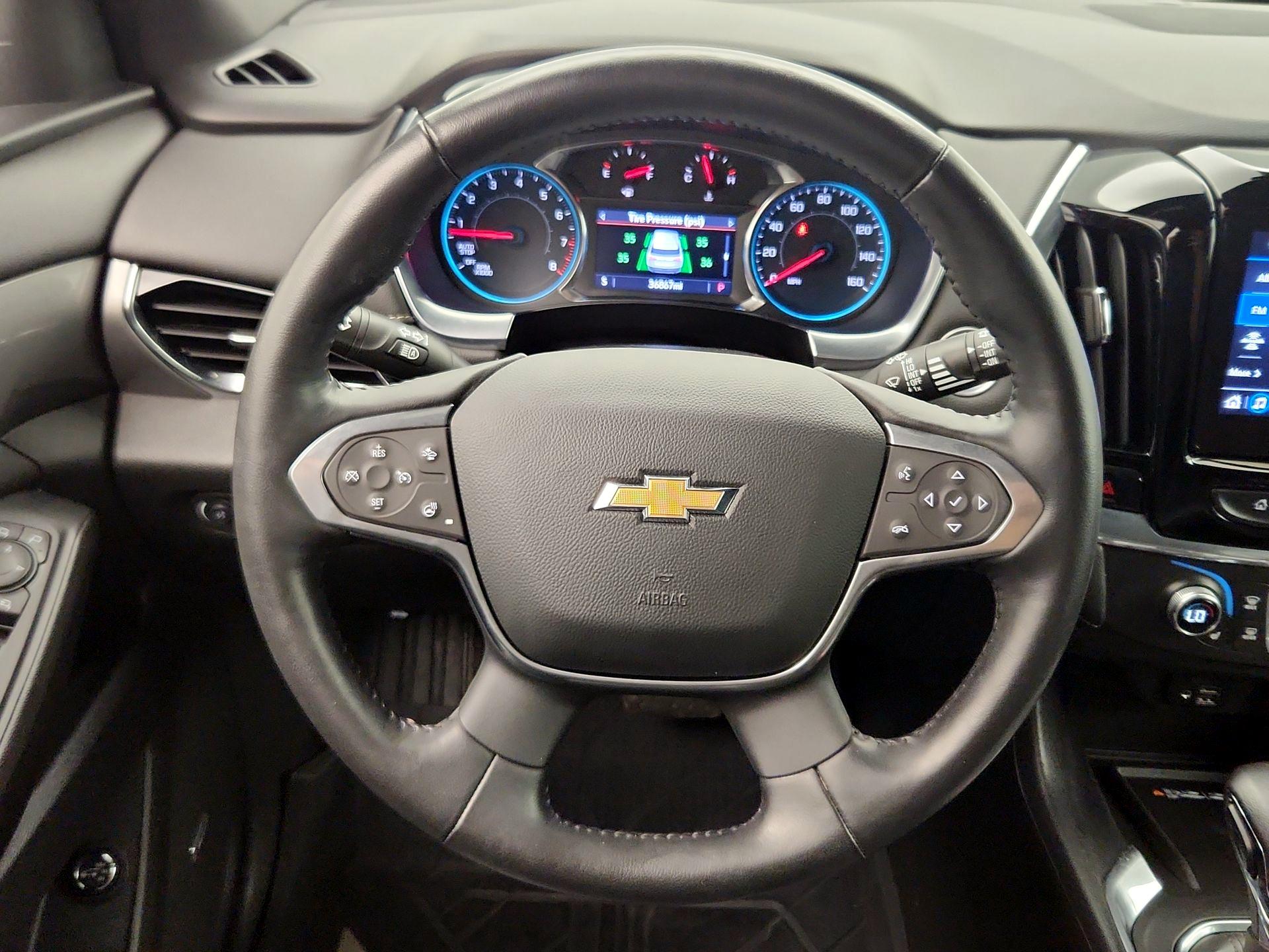 Thumbnail: 2022 Chevrolet Traverse - 10