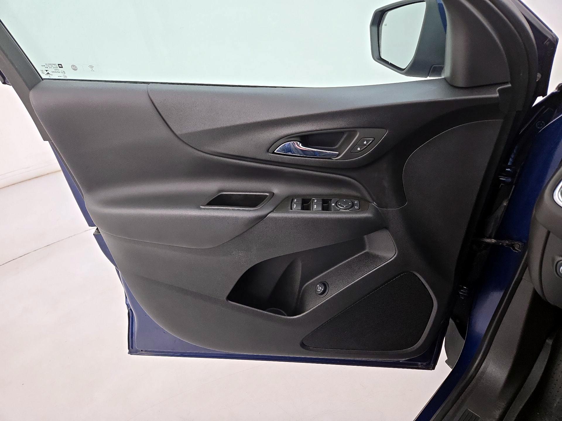 Thumbnail: 2022 Chevrolet Equinox - 12