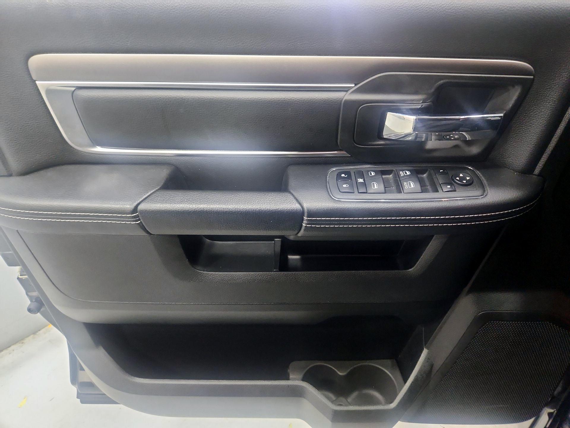 Thumbnail: 2022 RAM 1500 Classic - 12