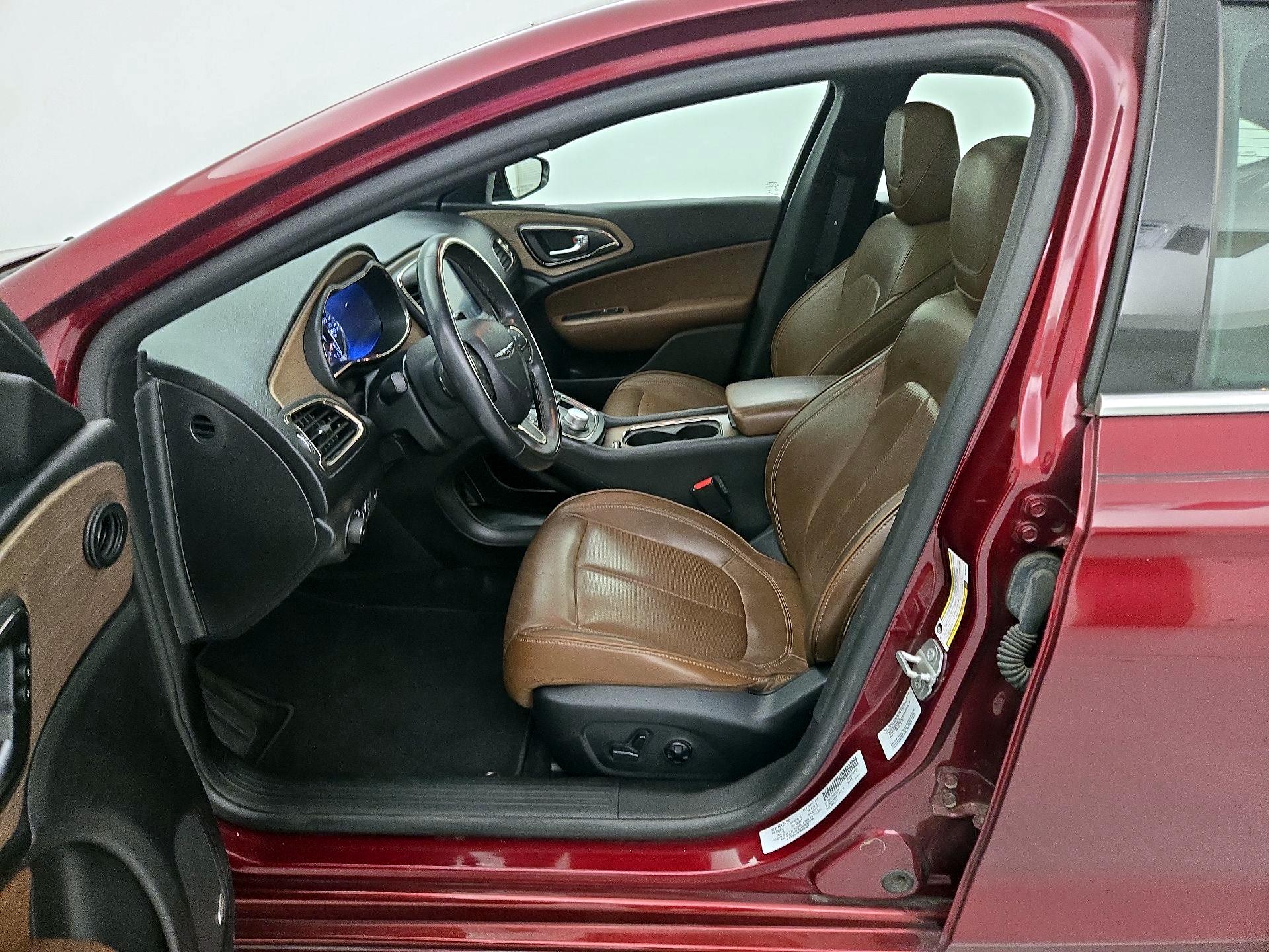 Thumbnail: 2016 Chrysler 200 - 11