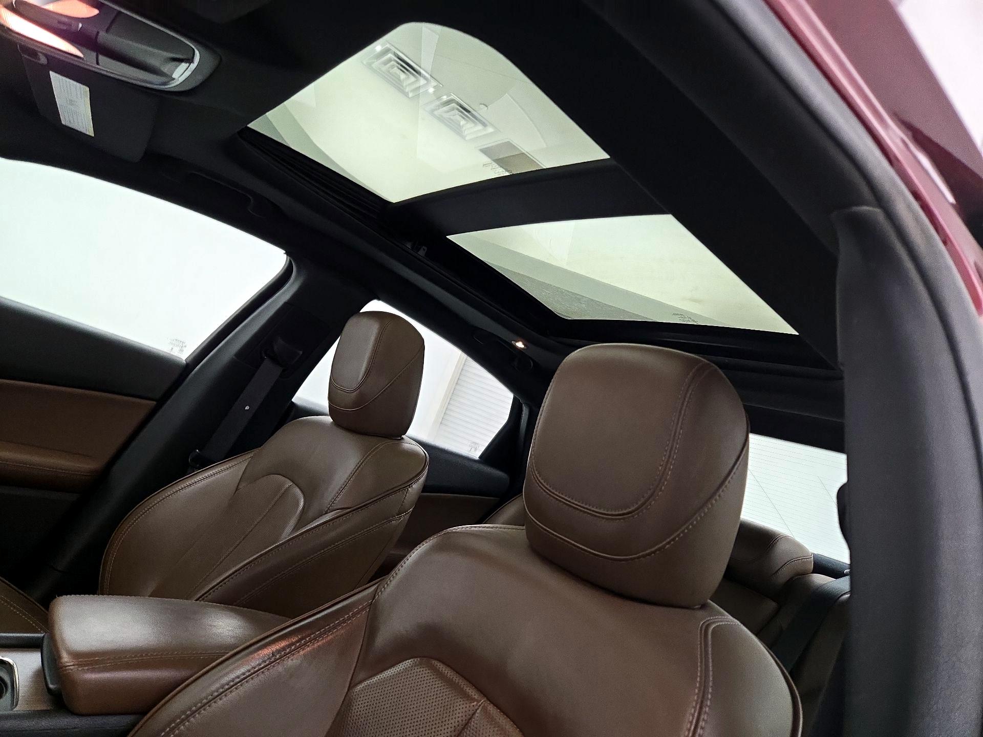 Thumbnail: 2016 Chrysler 200 - 19