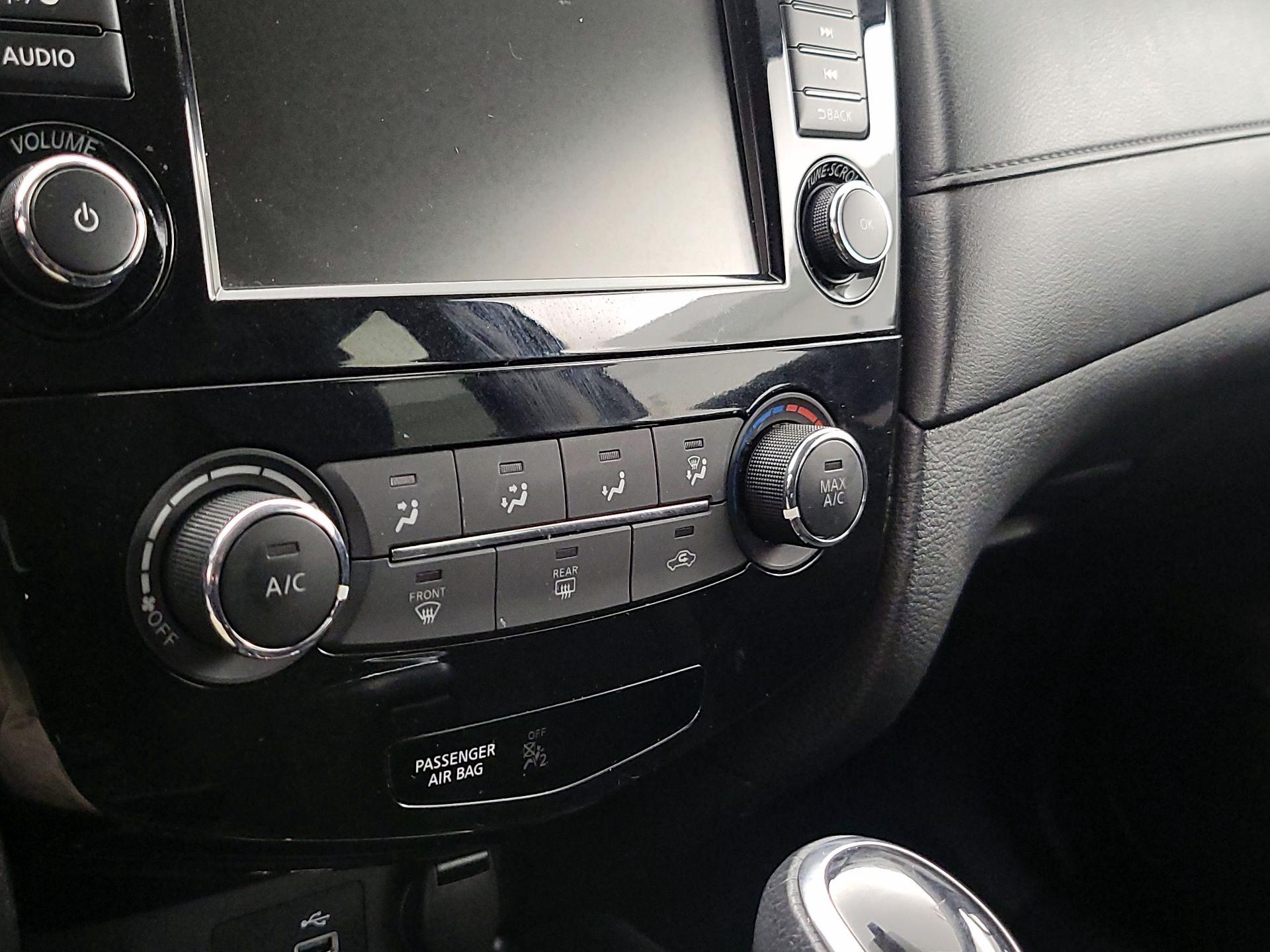 Thumbnail: 2019 Nissan Rogue - 16