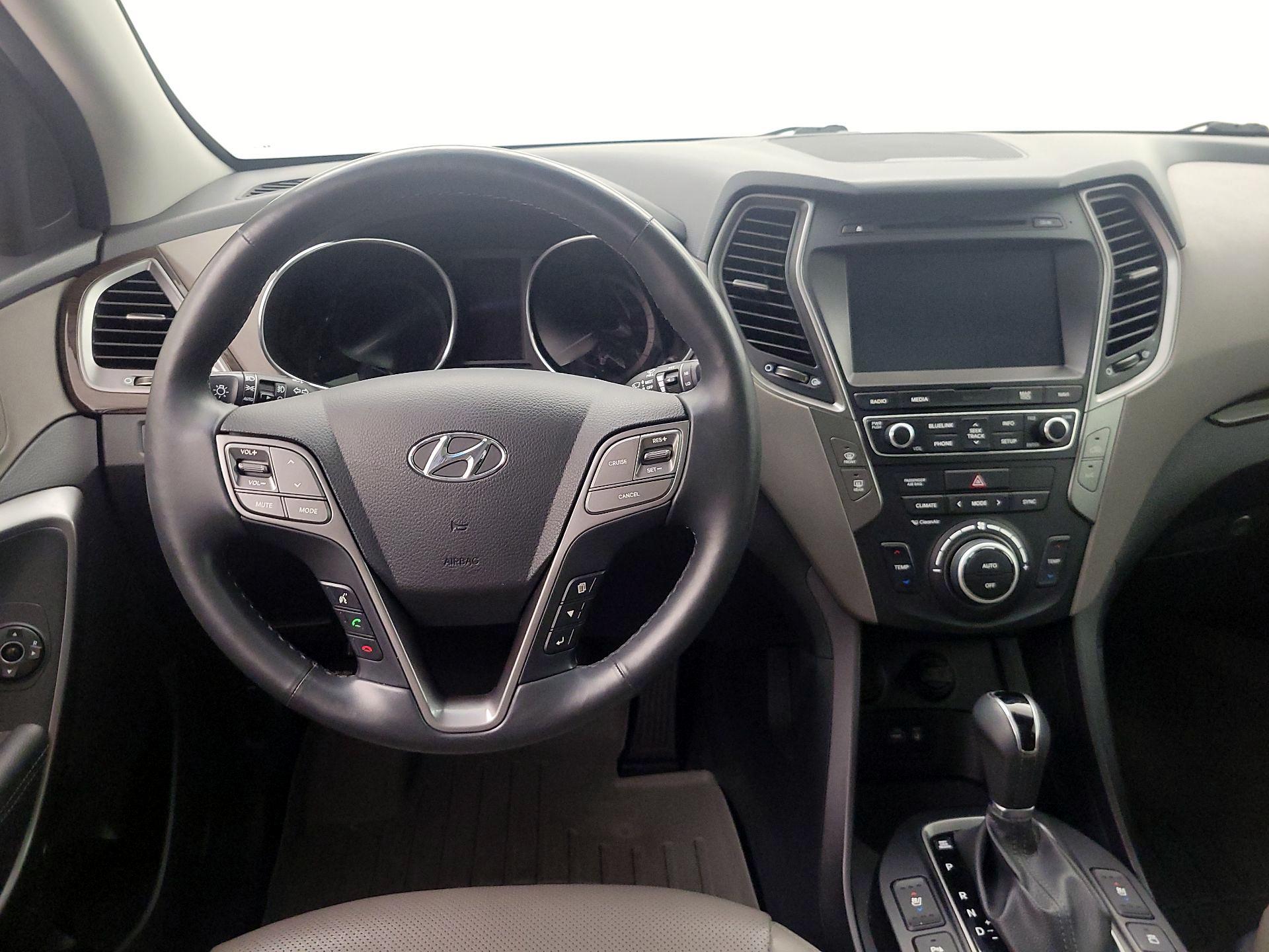 Thumbnail: 2017 Hyundai Santa Fe - 10