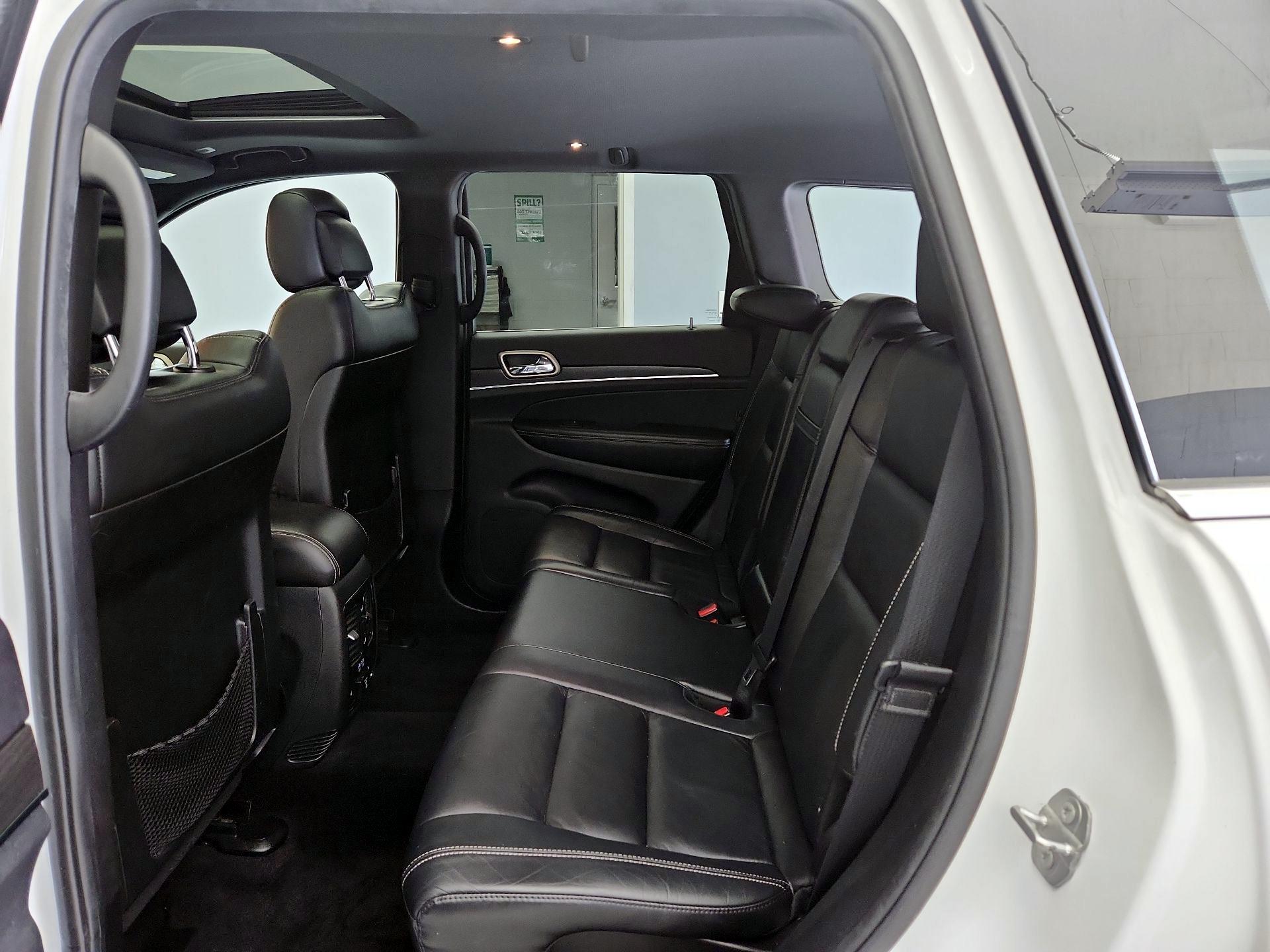 Thumbnail: 2017 Jeep Grand Cherokee - 20