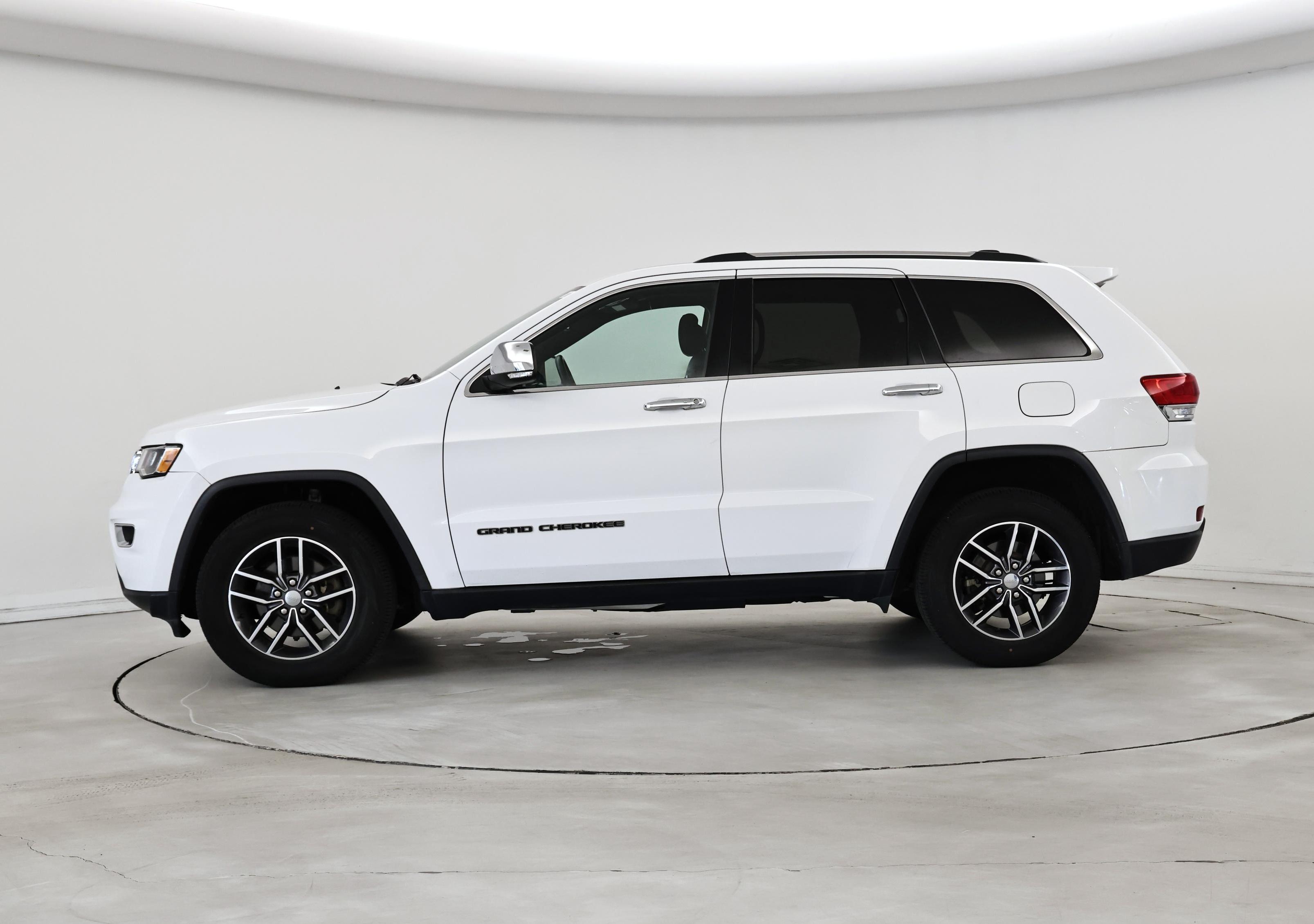 Thumbnail: 2017 Jeep Grand Cherokee - 3