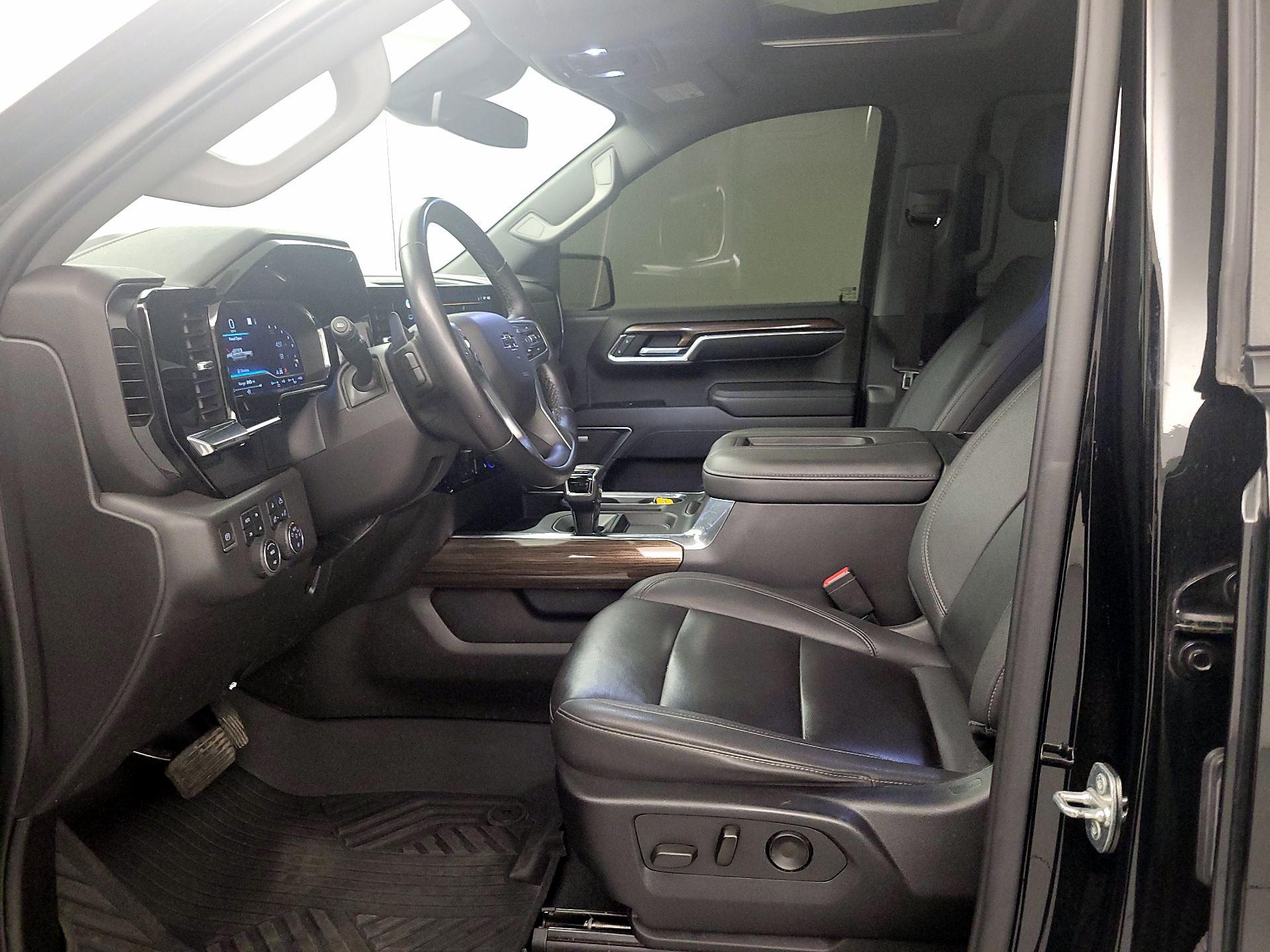 Thumbnail: 2022 Chevrolet Silverado 1500 - 11