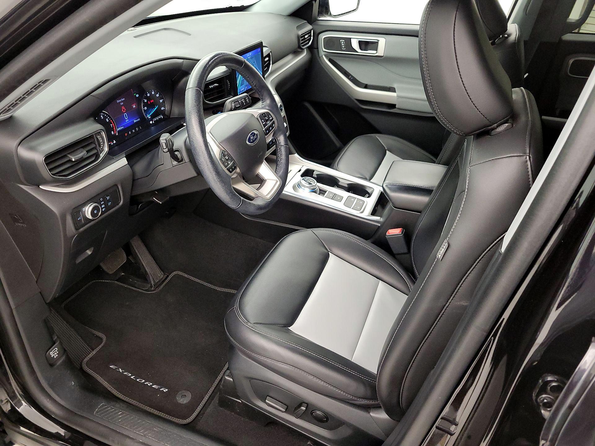 Thumbnail: 2022 Ford Explorer - 11