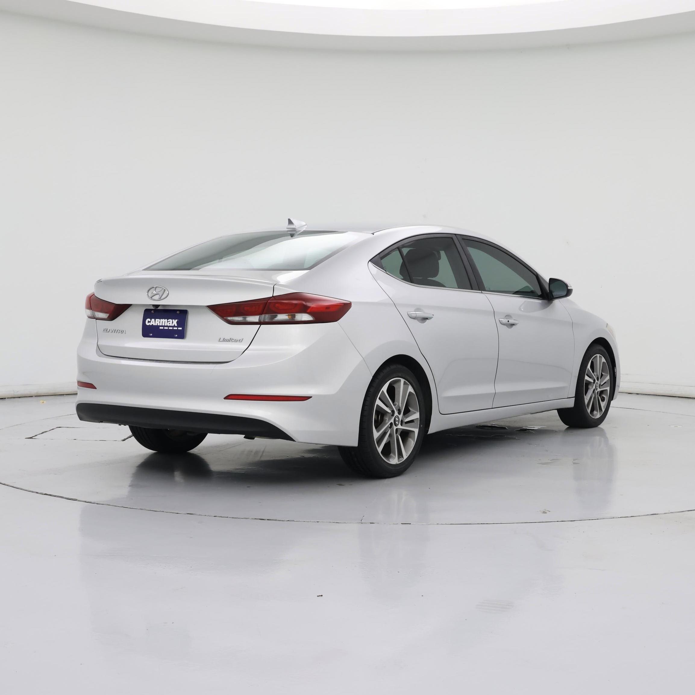 Thumbnail: 2017 Hyundai Elantra - 8