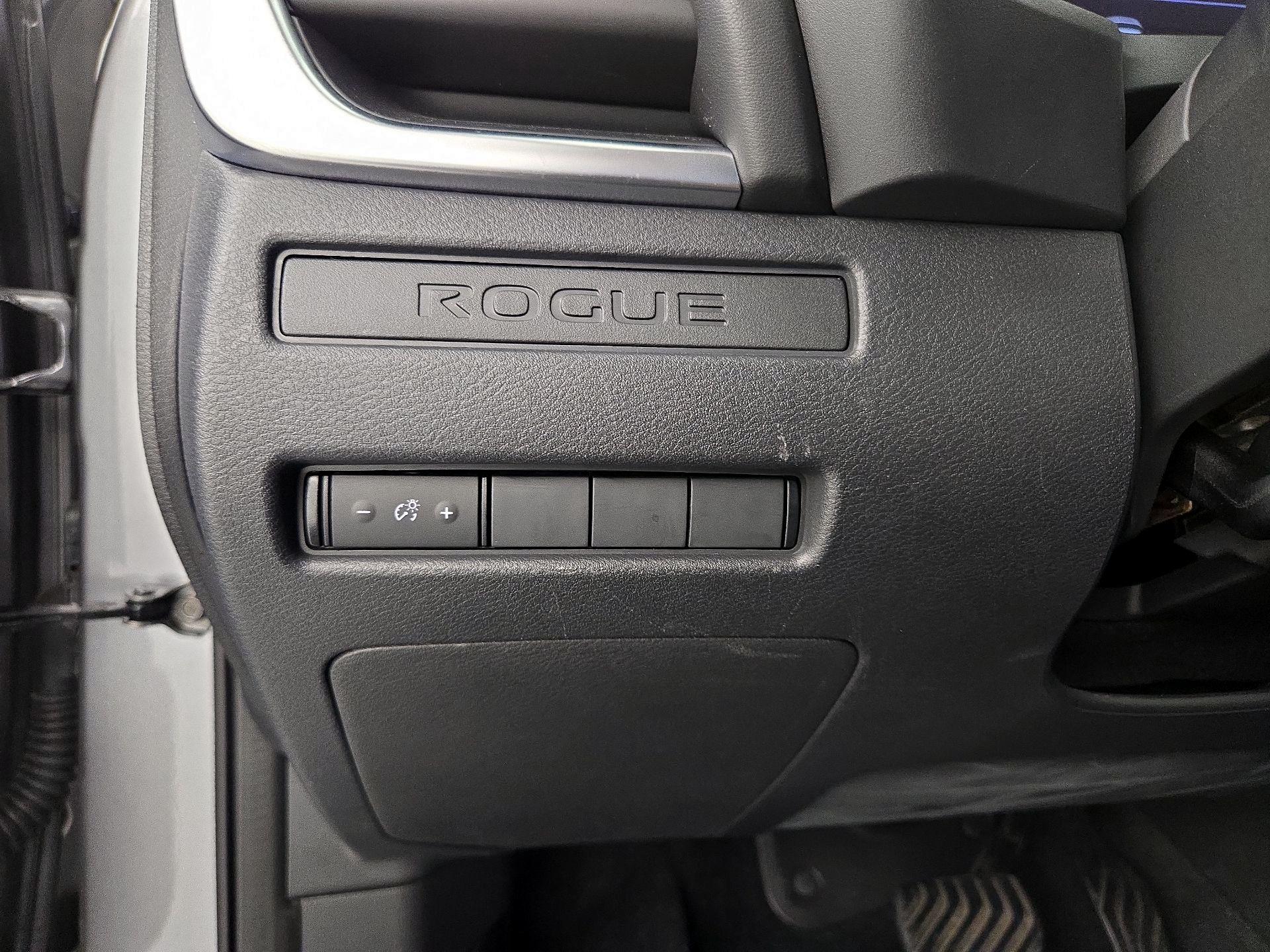 Thumbnail: 2022 Nissan Rogue - 13